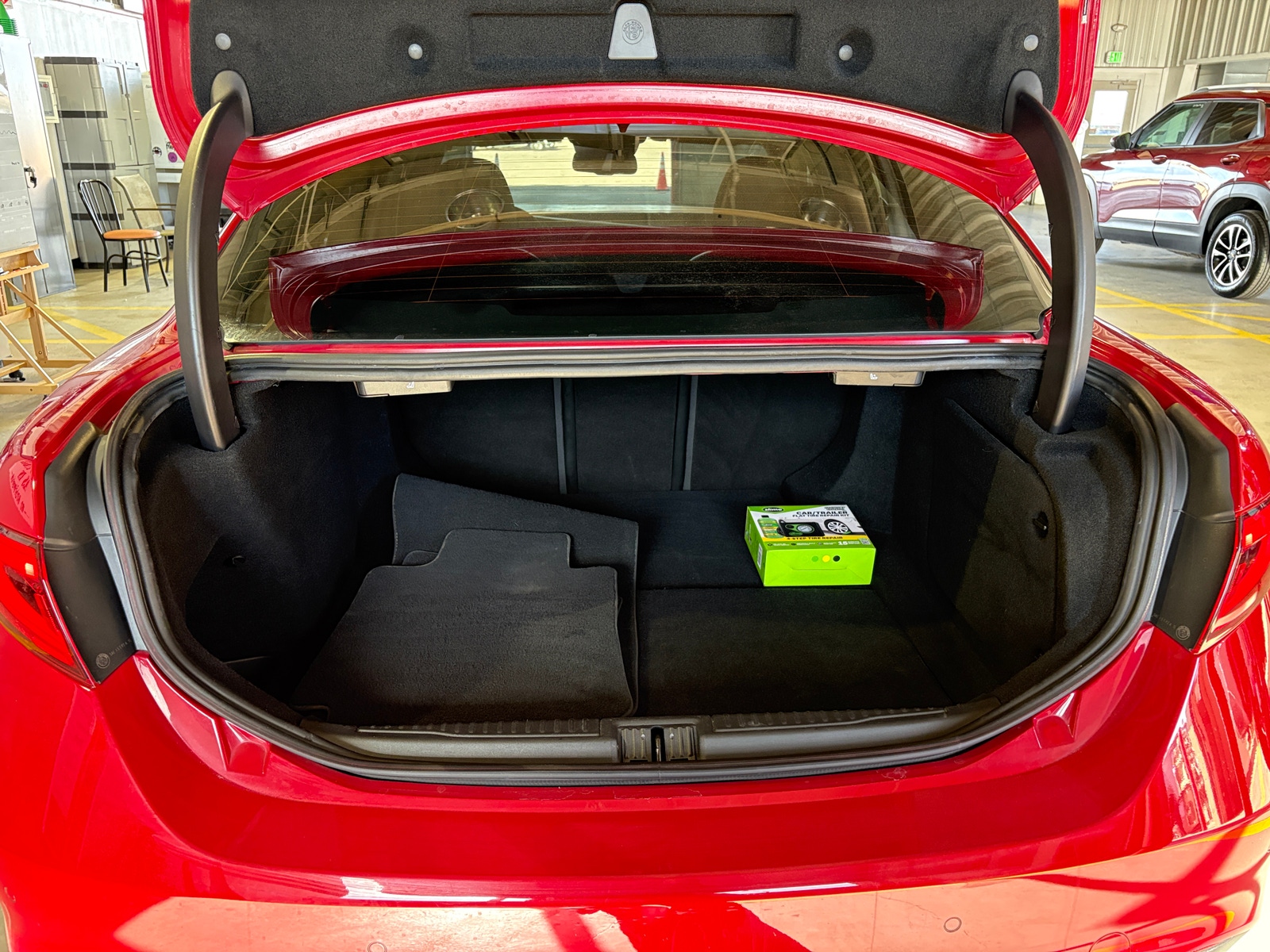 Thumbnail: 2018 Alfa Romeo Giulia - 6