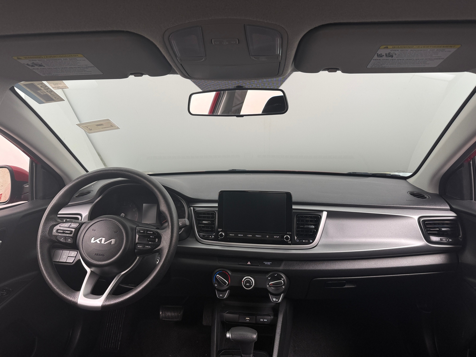 Thumbnail: 2023 Kia Rio - 3