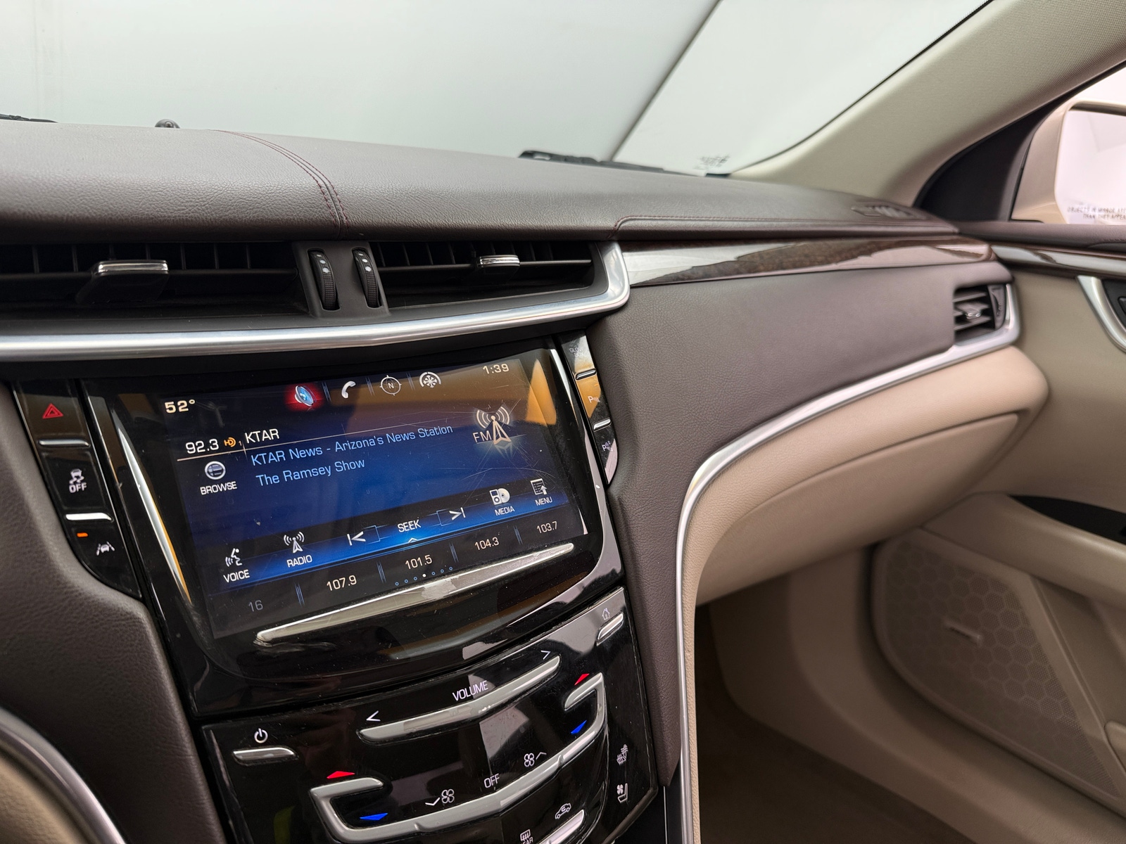 Thumbnail: 2015 Cadillac XTS - 3