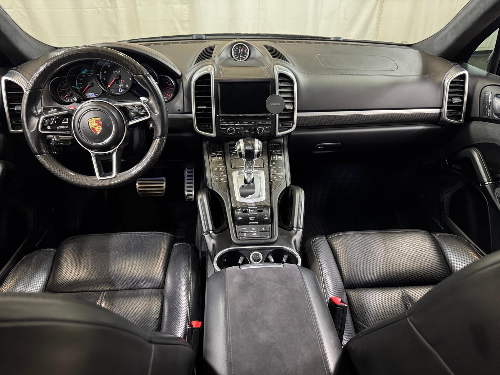 Thumbnail: 2016 Porsche Cayenne - 3