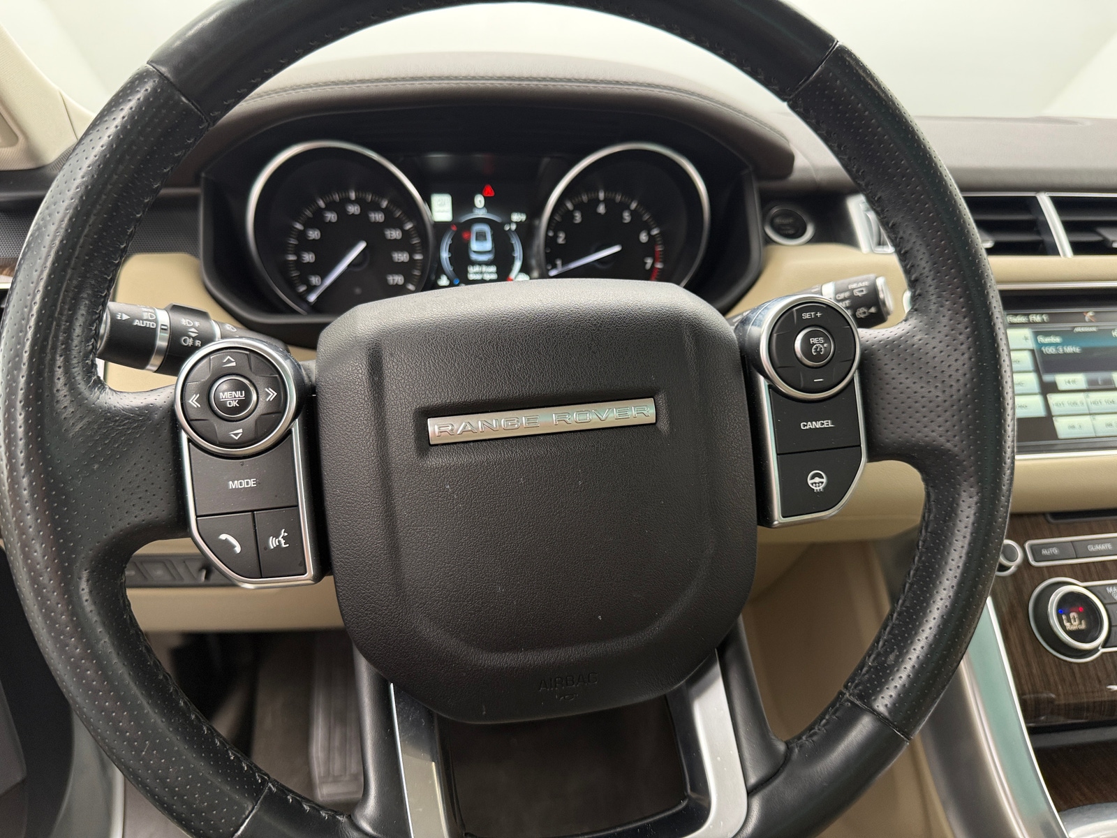 Thumbnail: 2016 Land Rover Range Rover Sport - 4