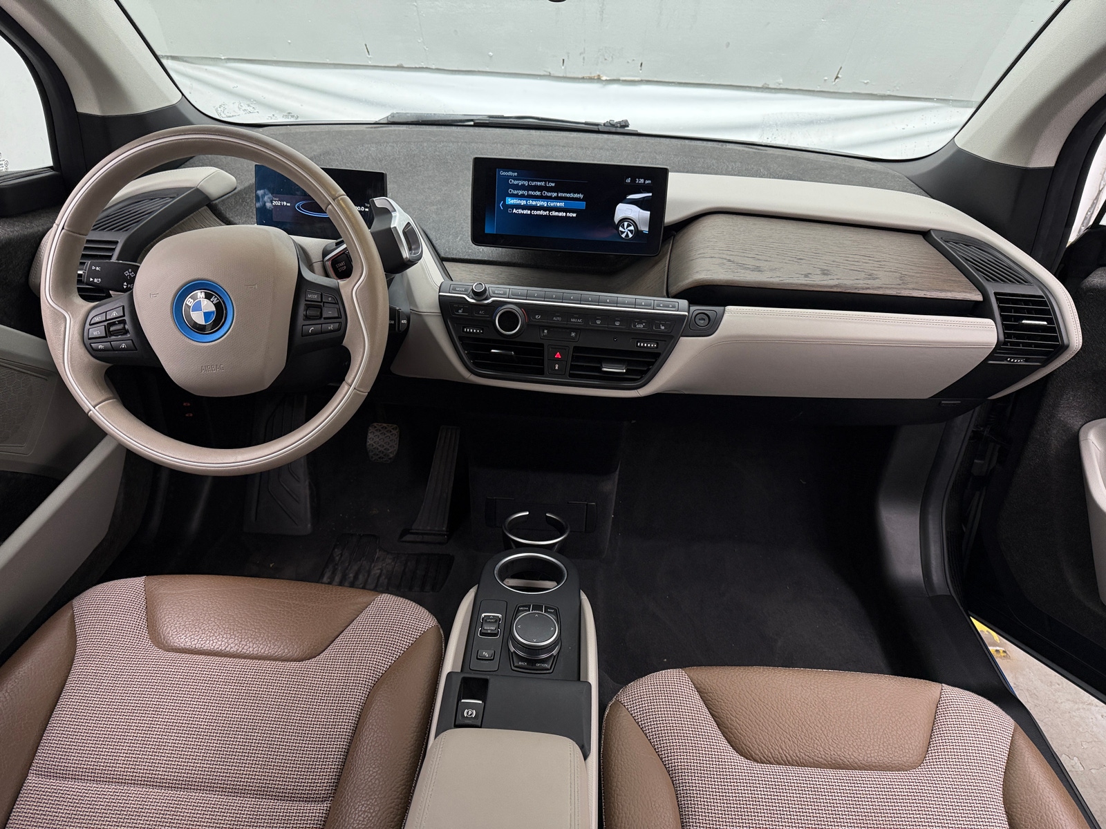 Thumbnail: 2019 BMW i3 - 2