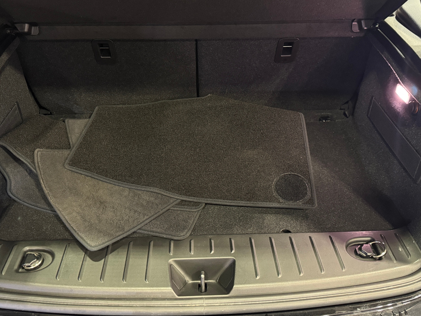 Thumbnail: 2019 BMW i3 - 6