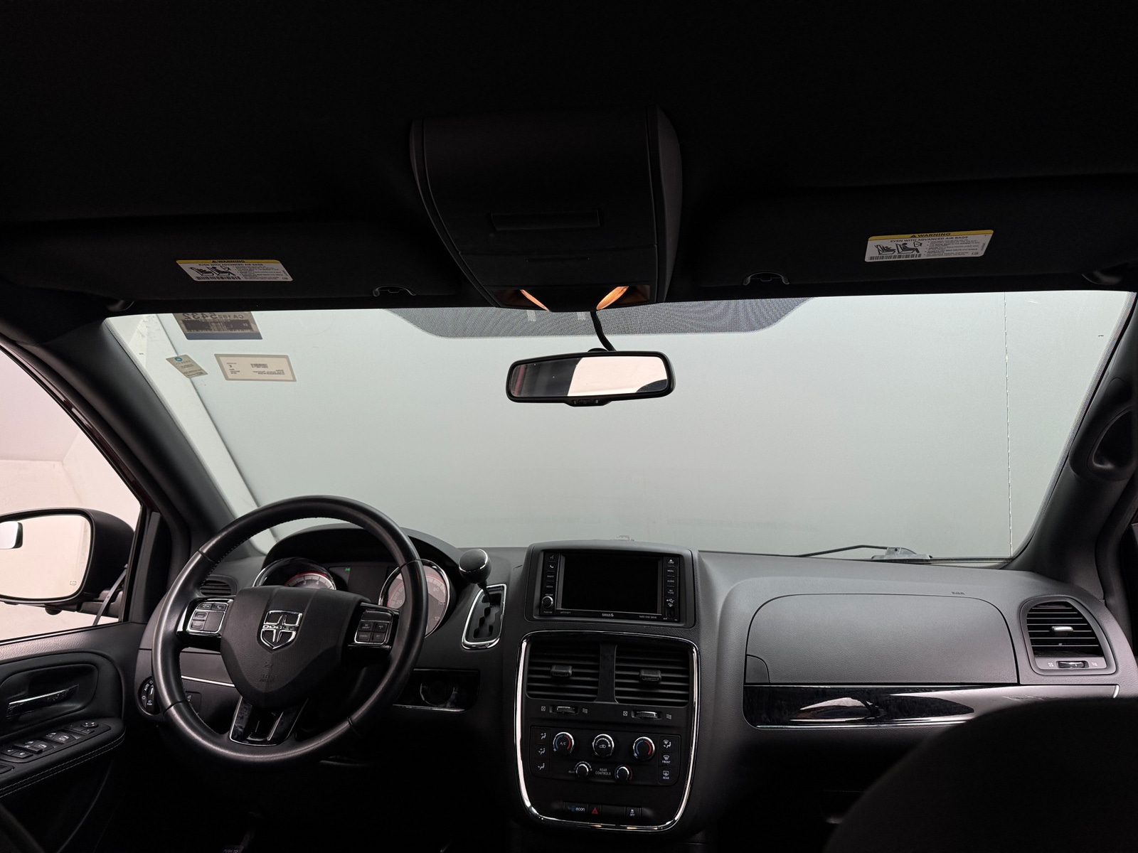 Thumbnail: 2018 Dodge Grand Caravan - 3