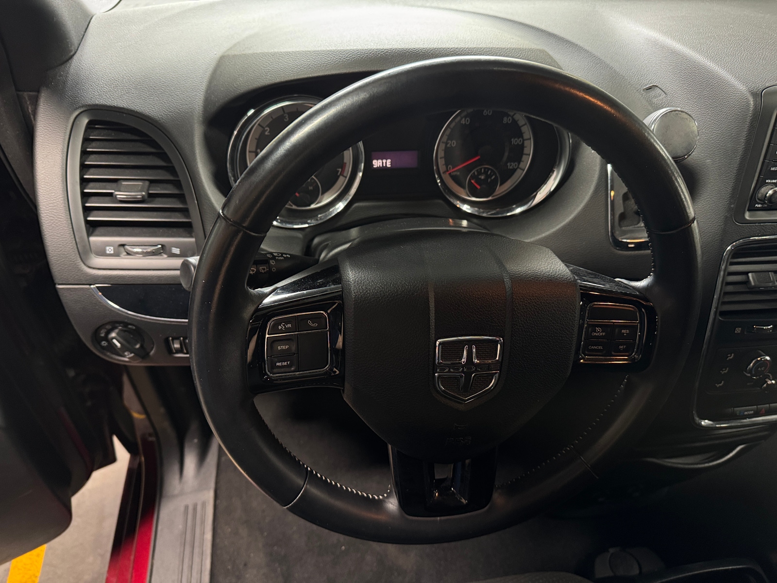 Thumbnail: 2018 Dodge Grand Caravan - 5