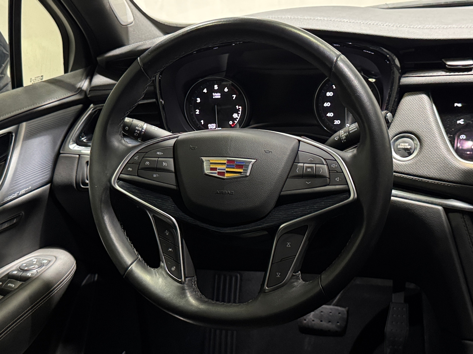 Thumbnail: 2024 Cadillac XT5 - 4