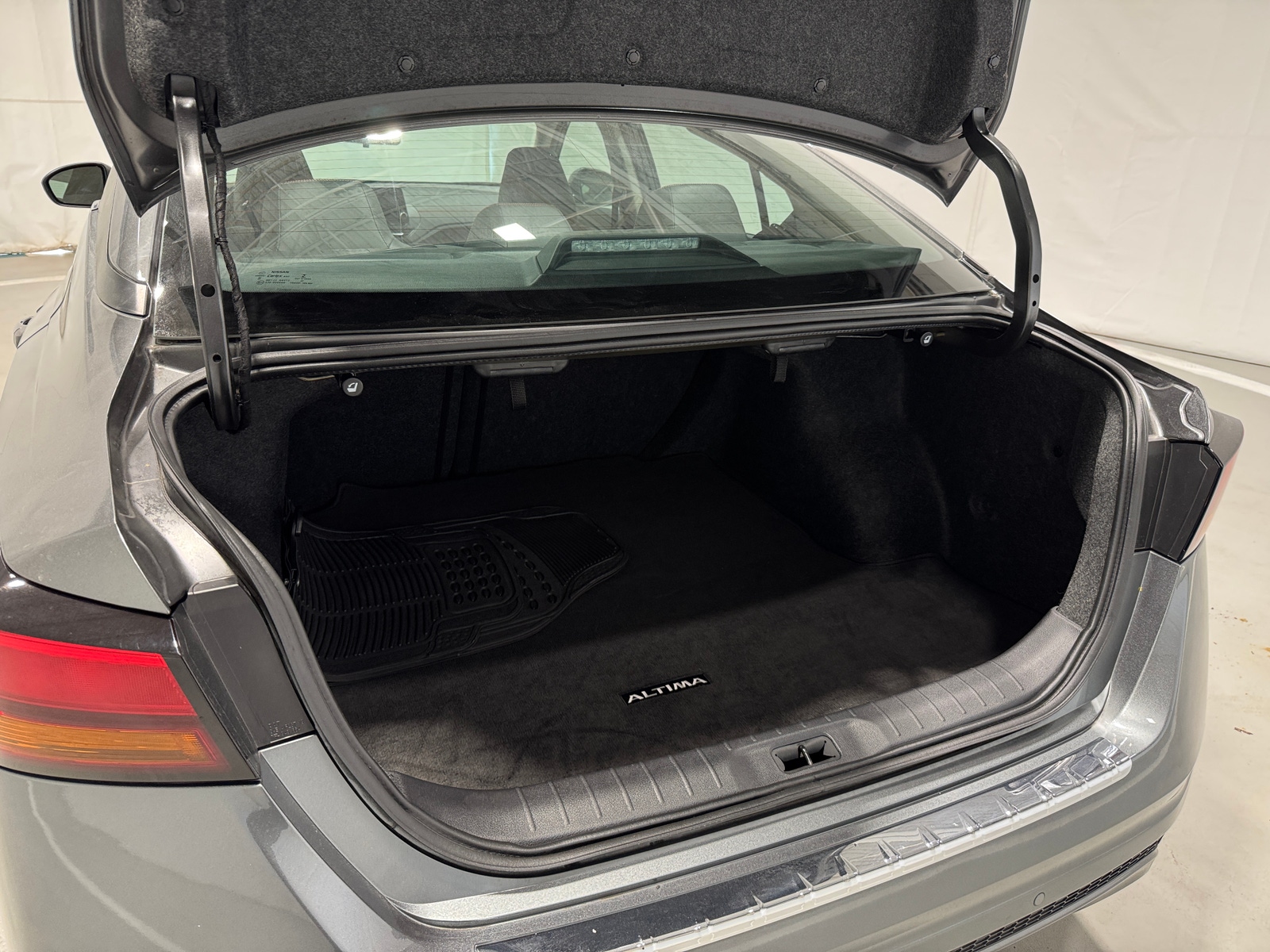 Thumbnail: 2022 Nissan Altima - 7