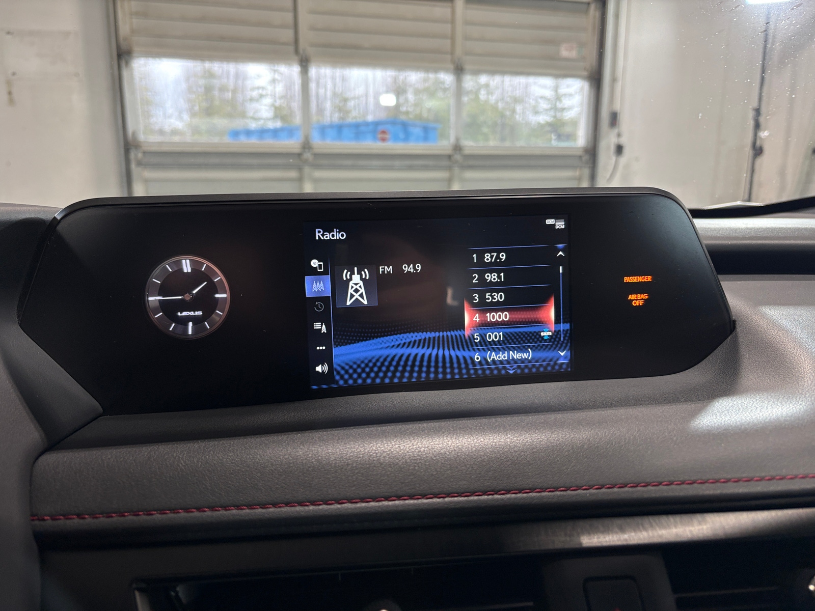 Thumbnail: 2019 Lexus UX - 3