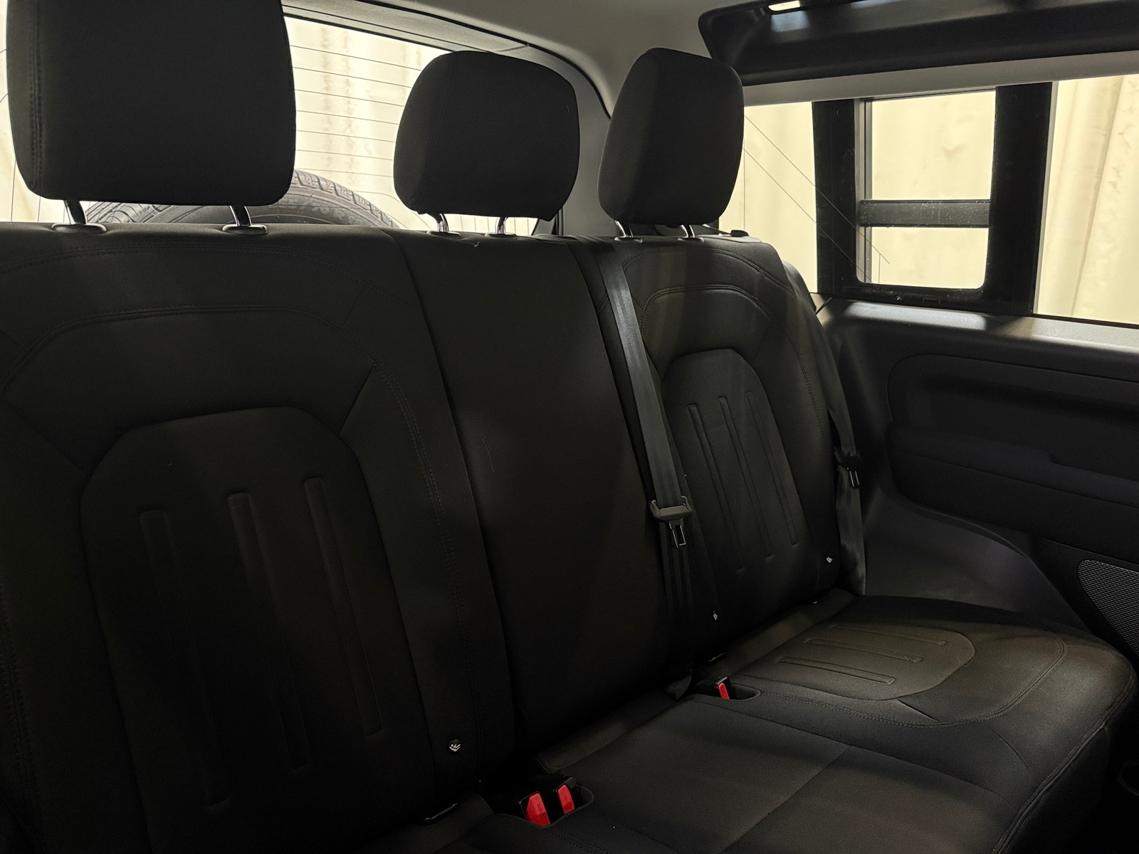 Thumbnail: 2022 Land Rover Defender - 6