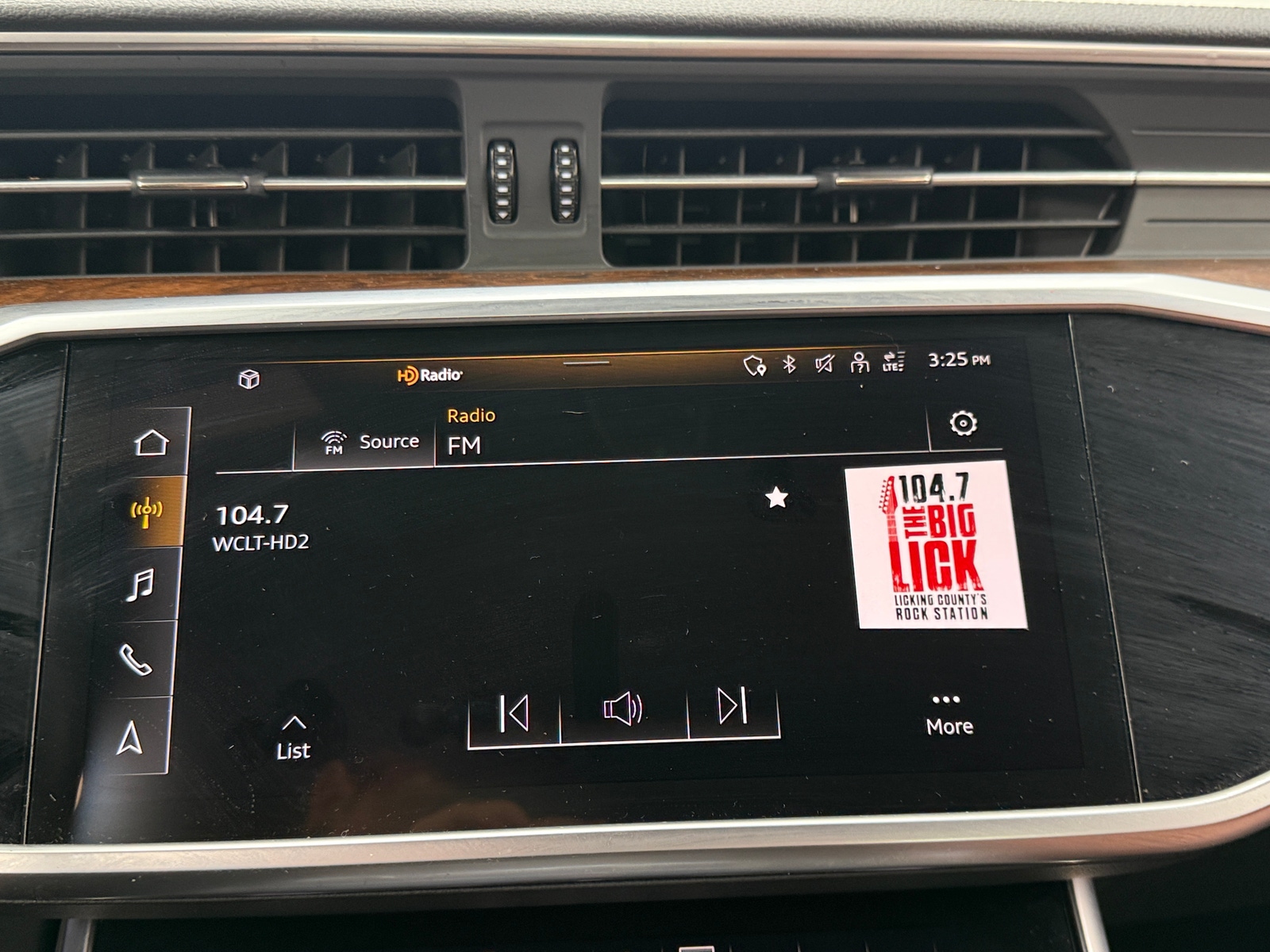 Thumbnail: 2021 Audi A6 - 3