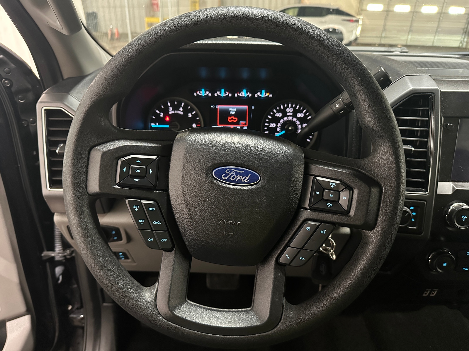 Thumbnail: 2020 Ford Econoline - 5