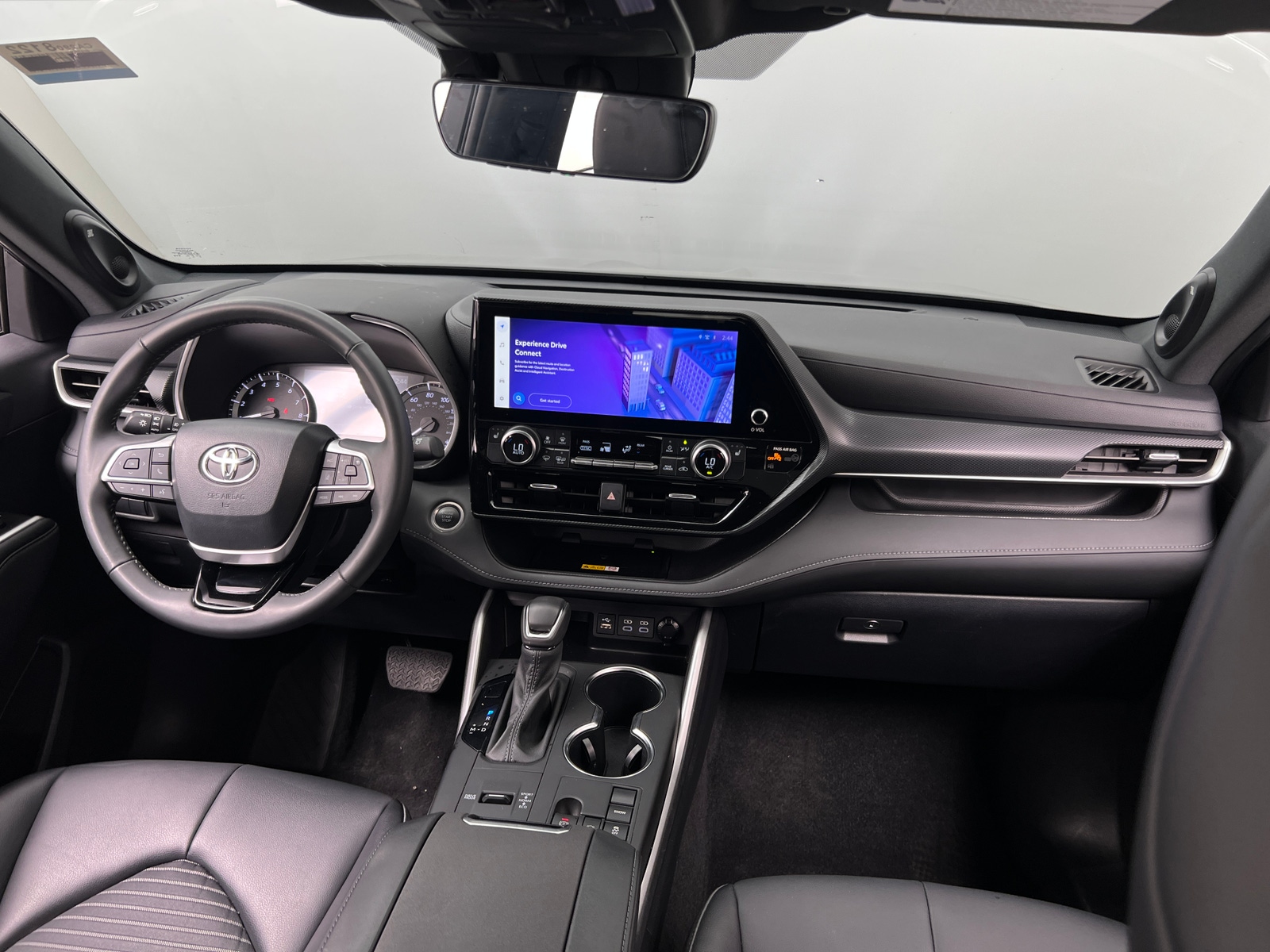 Thumbnail: 2024 Toyota Highlander - 2