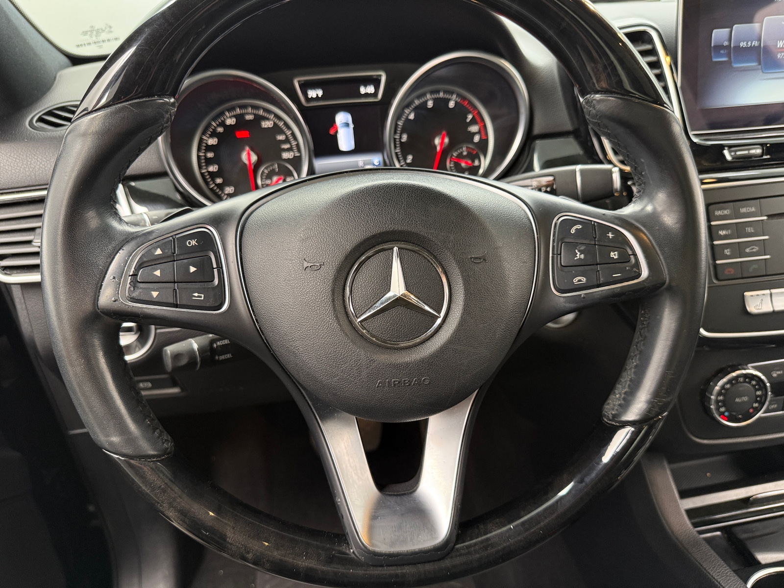 Thumbnail: 2018 Mercedes-Benz GLE - 4