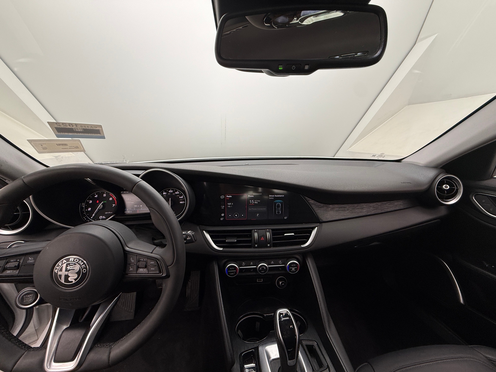 Thumbnail: 2020 Alfa Romeo Giulia - 2