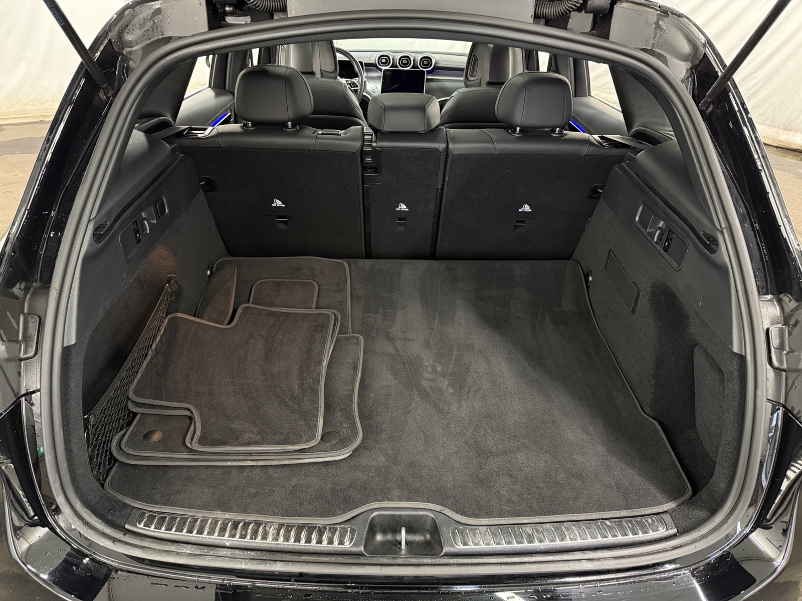 Thumbnail: 2024 Mercedes-Benz GLC - 6