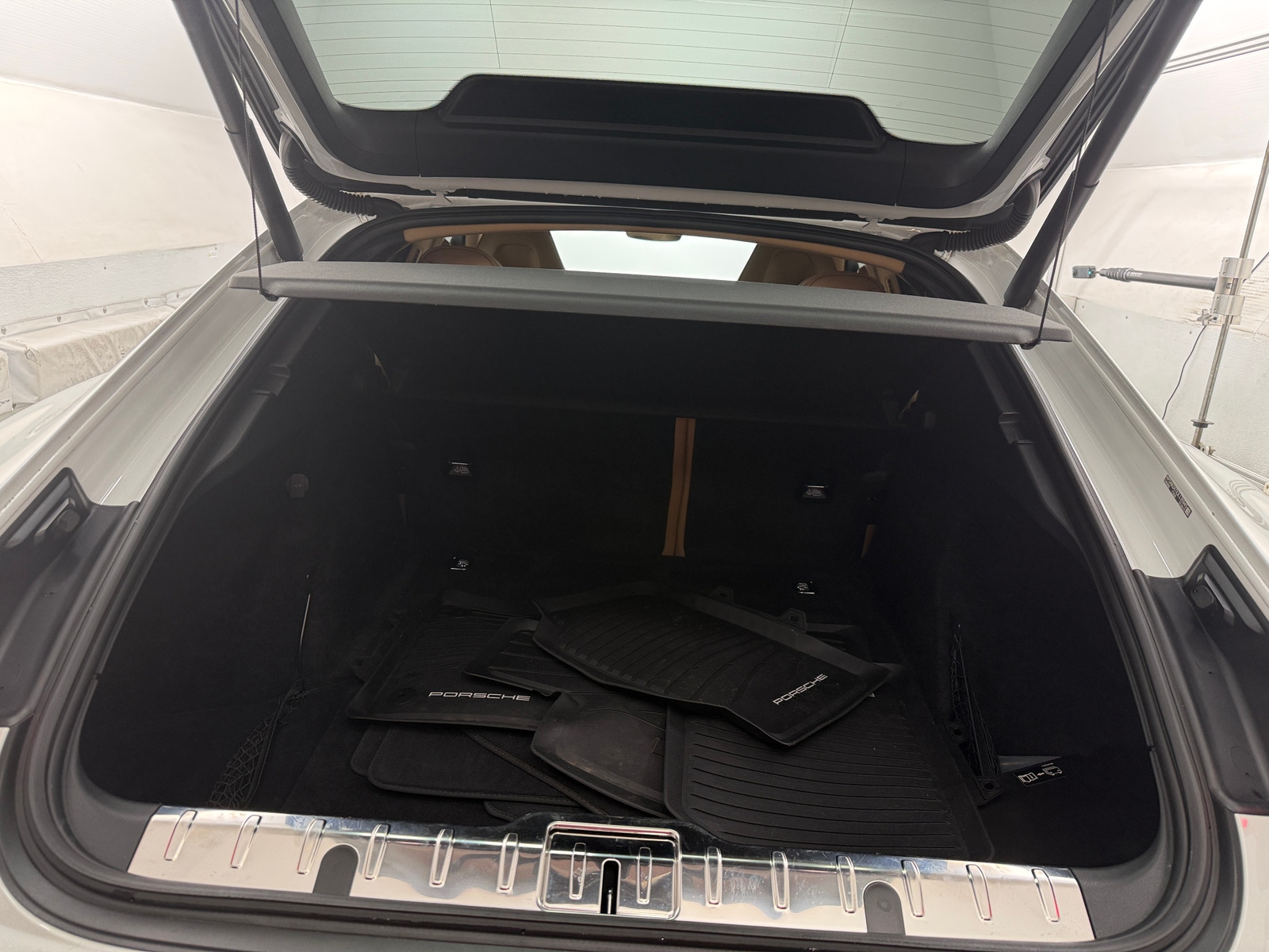 Thumbnail: 2018 Porsche Panamera - 6