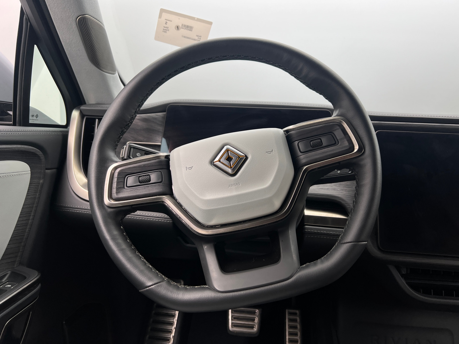 Thumbnail: 2024 Rivian R1T - 5