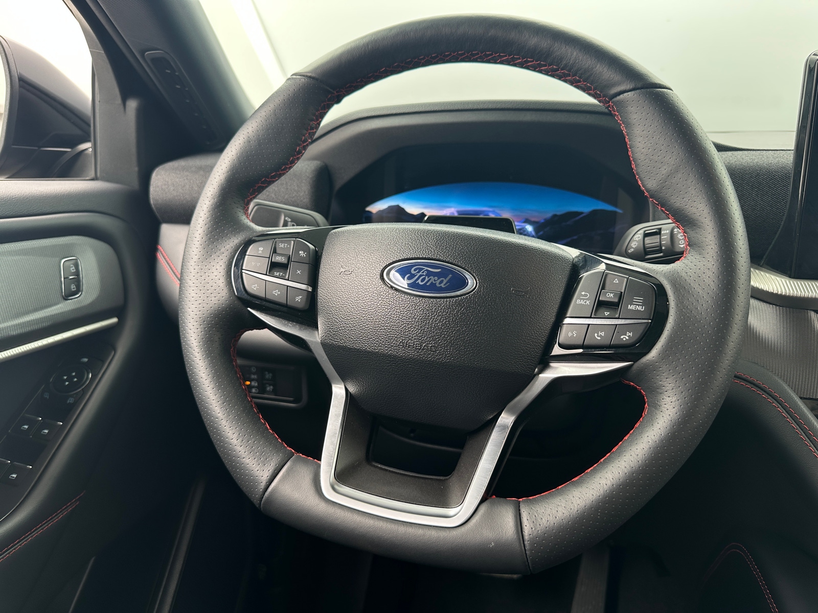 Thumbnail: 2025 Ford Explorer - 4