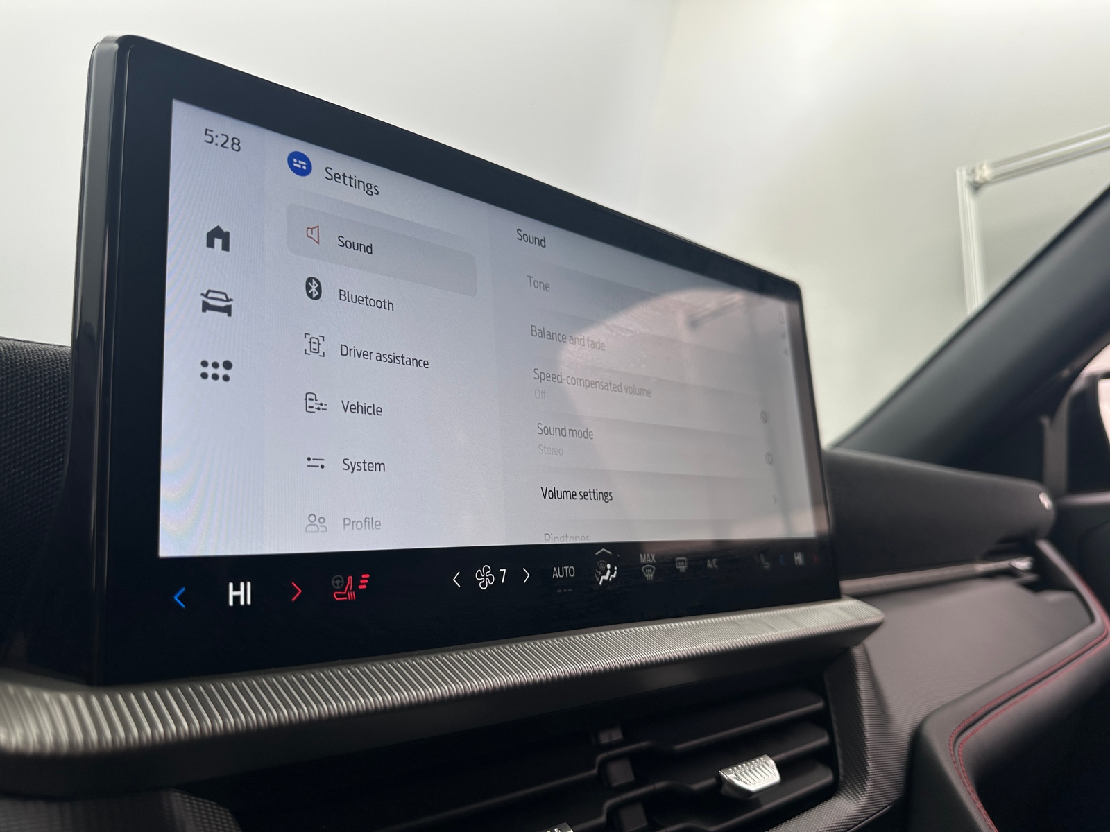 Thumbnail: 2025 Ford Explorer - 3