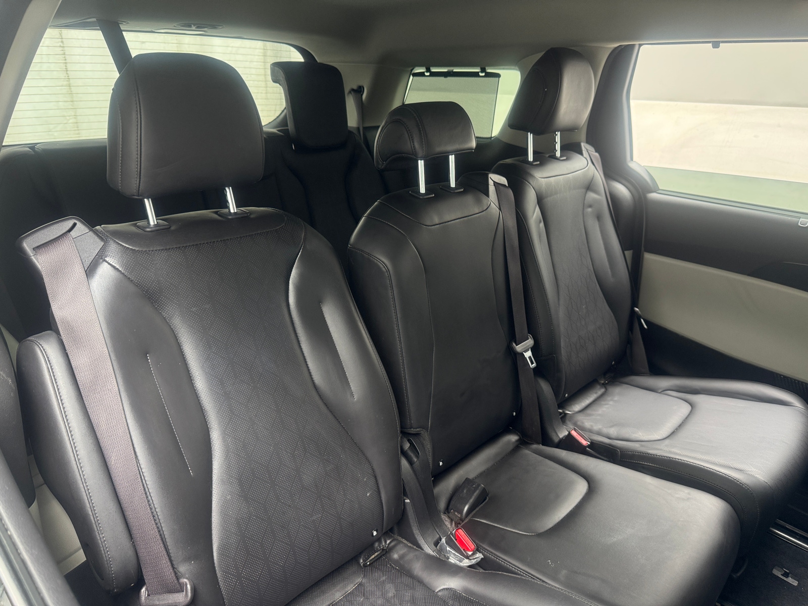 Thumbnail: 2022 Kia Carnival - 5