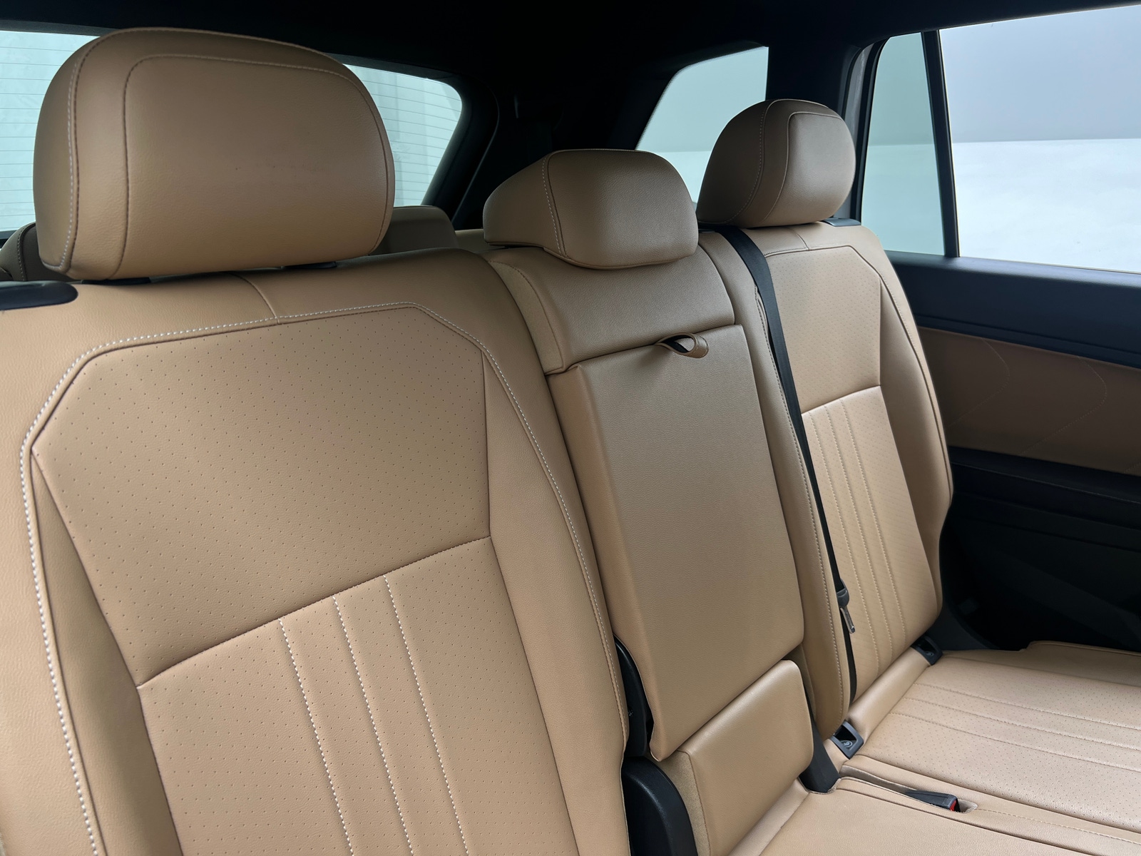 Thumbnail: 2022 Volkswagen Tiguan - 5