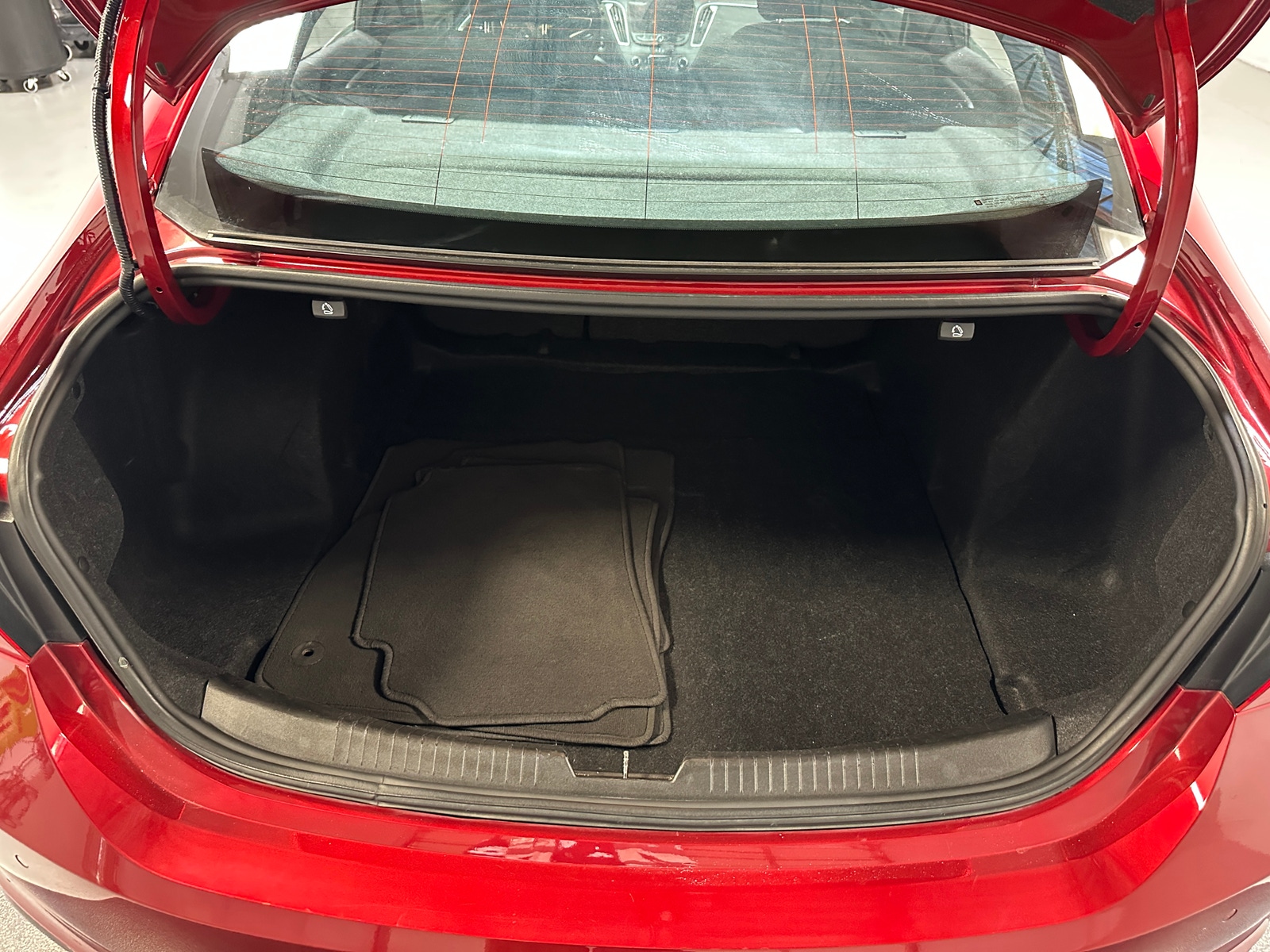 Thumbnail: 2024 Chevrolet Malibu - 7