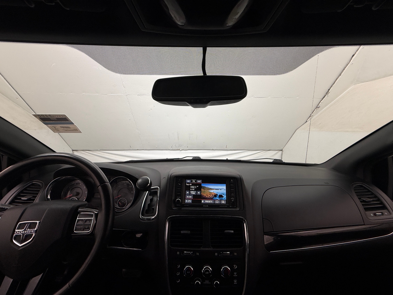 Thumbnail: 2017 Dodge Grand Caravan - 3