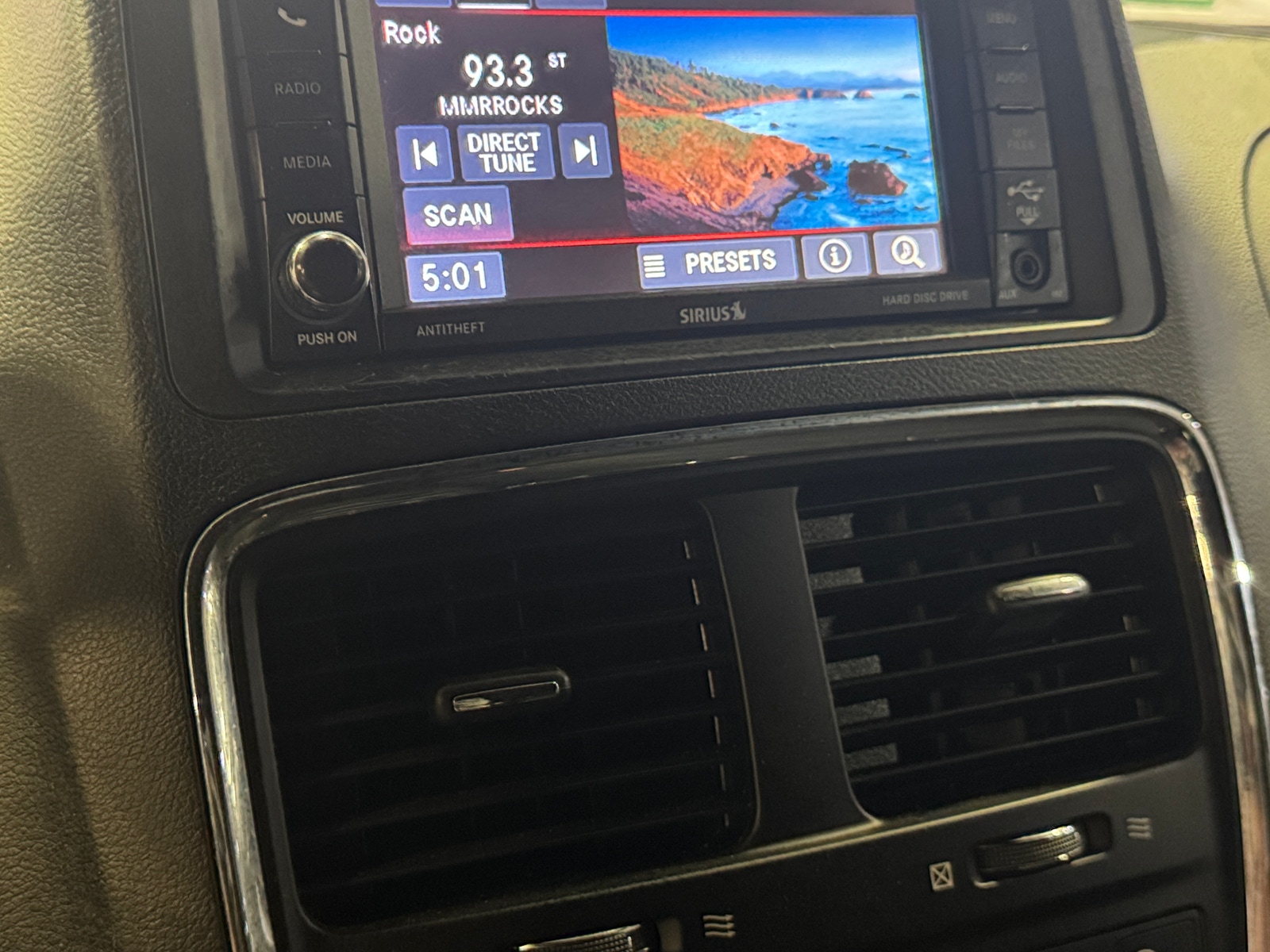 Thumbnail: 2017 Dodge Grand Caravan - 4