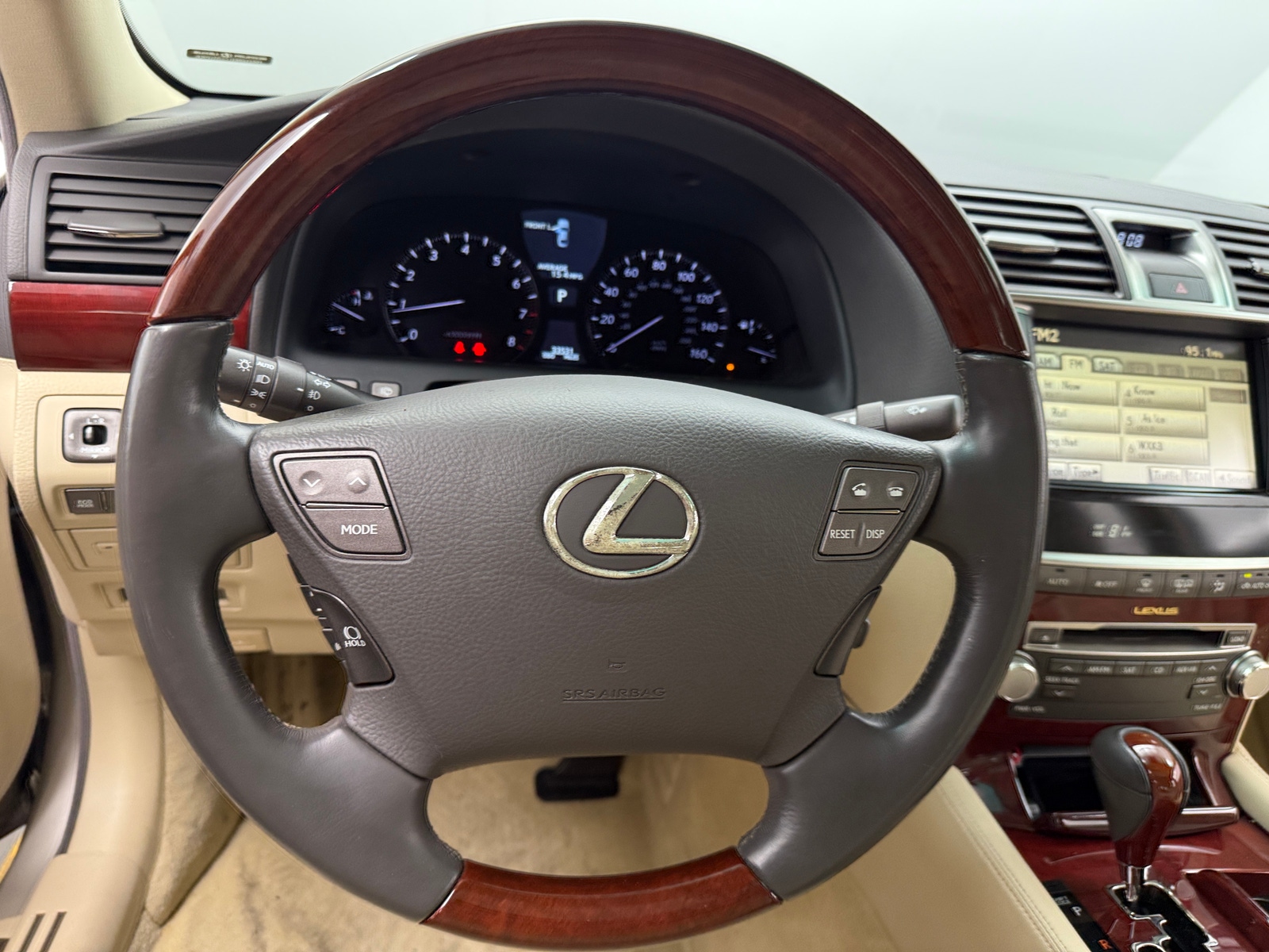 Thumbnail: 2010 Lexus LS - 4