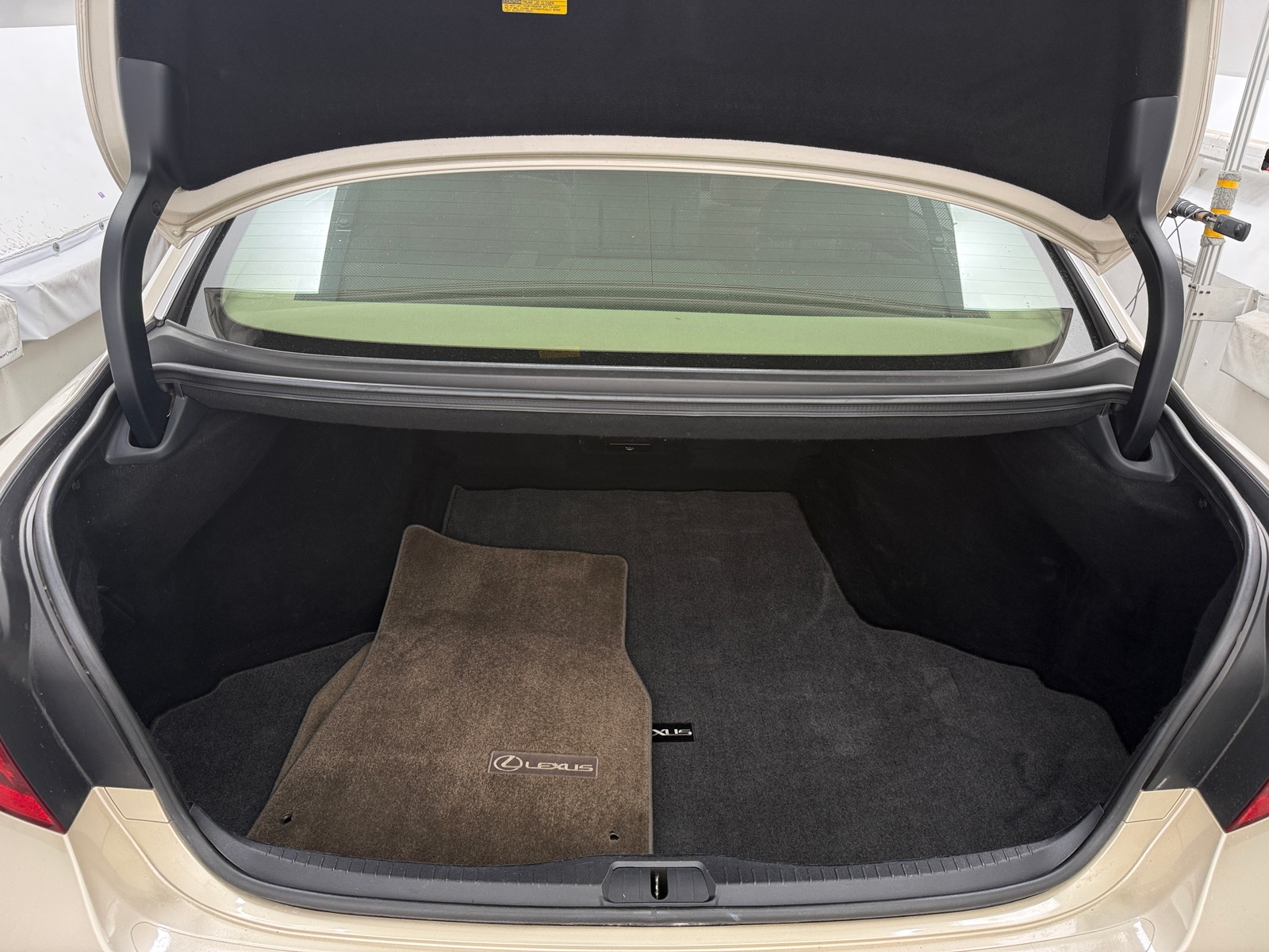 Thumbnail: 2010 Lexus LS - 6