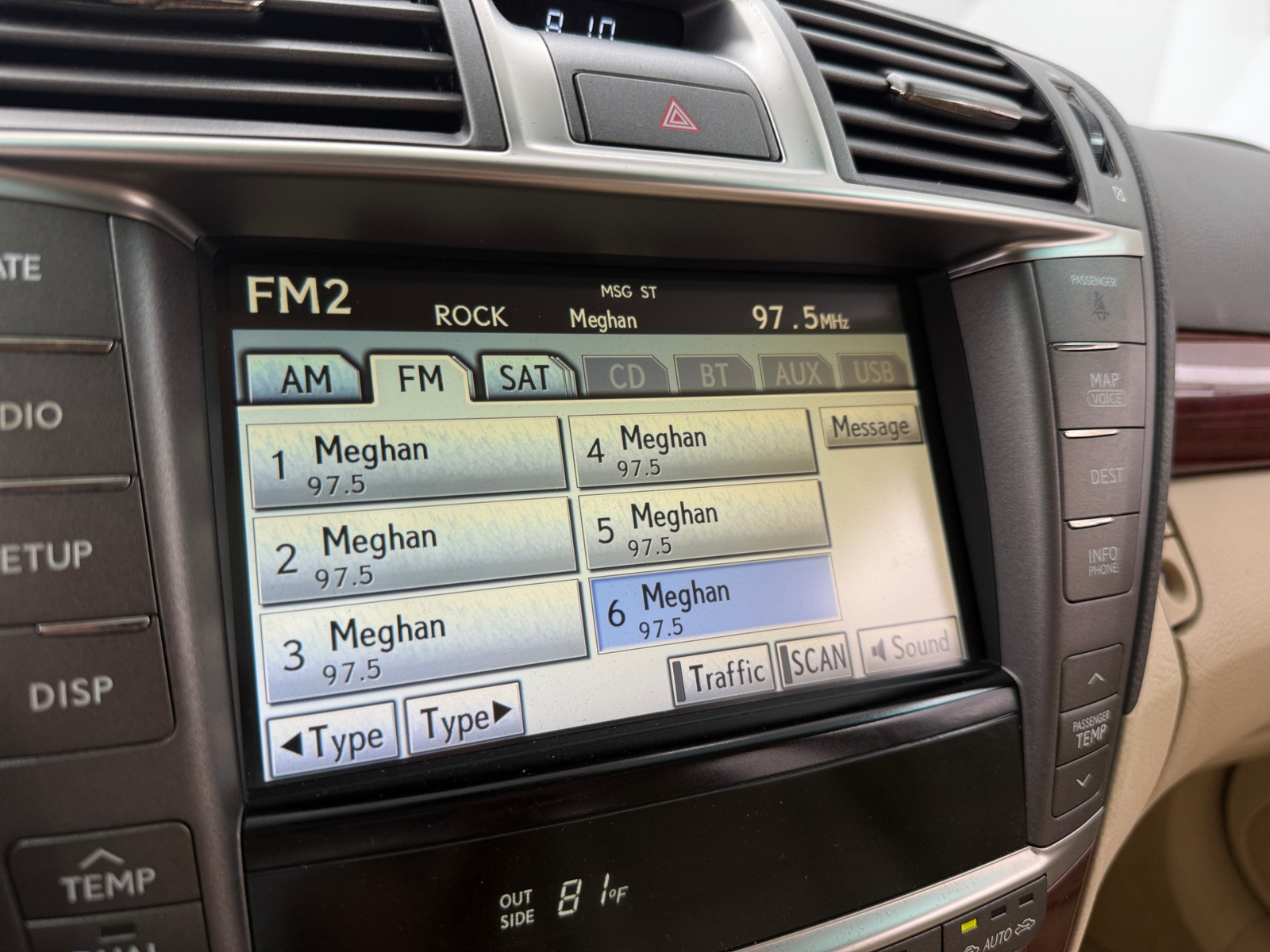 Thumbnail: 2010 Lexus LS - 3