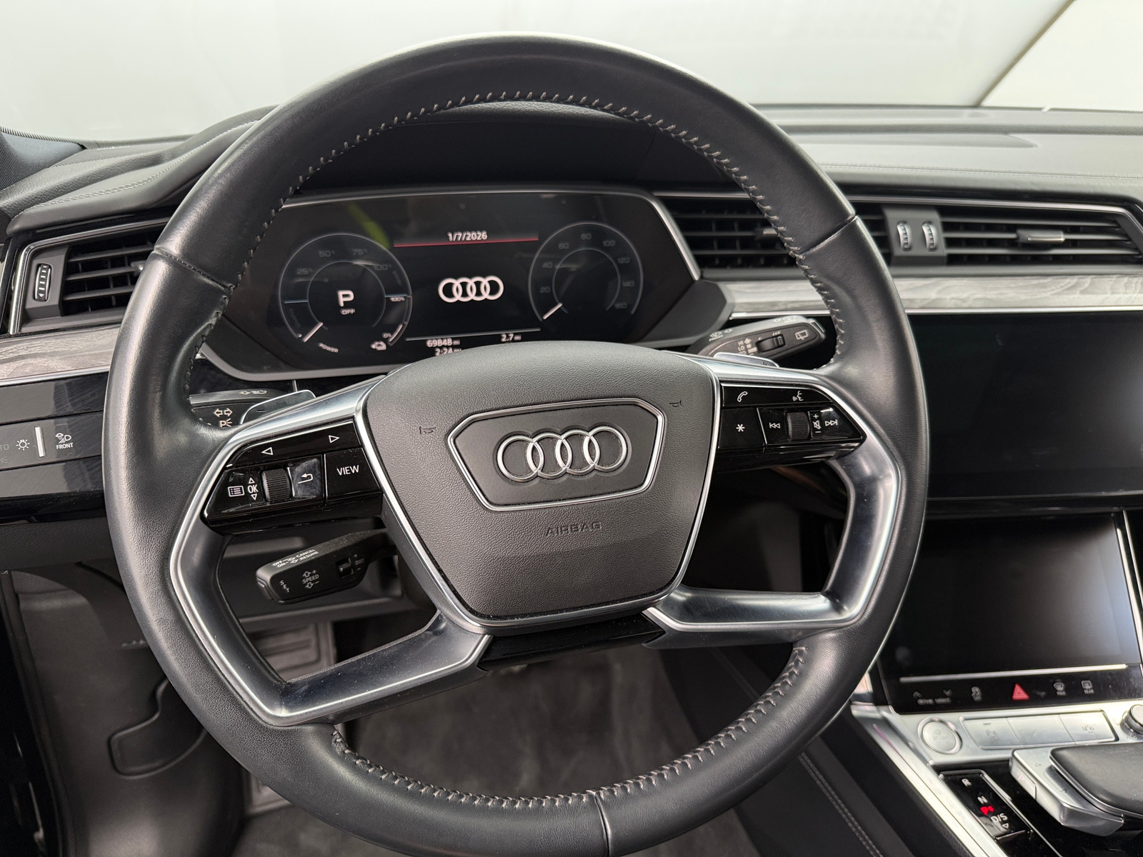 Thumbnail: 2019 Audi e-tron - 4