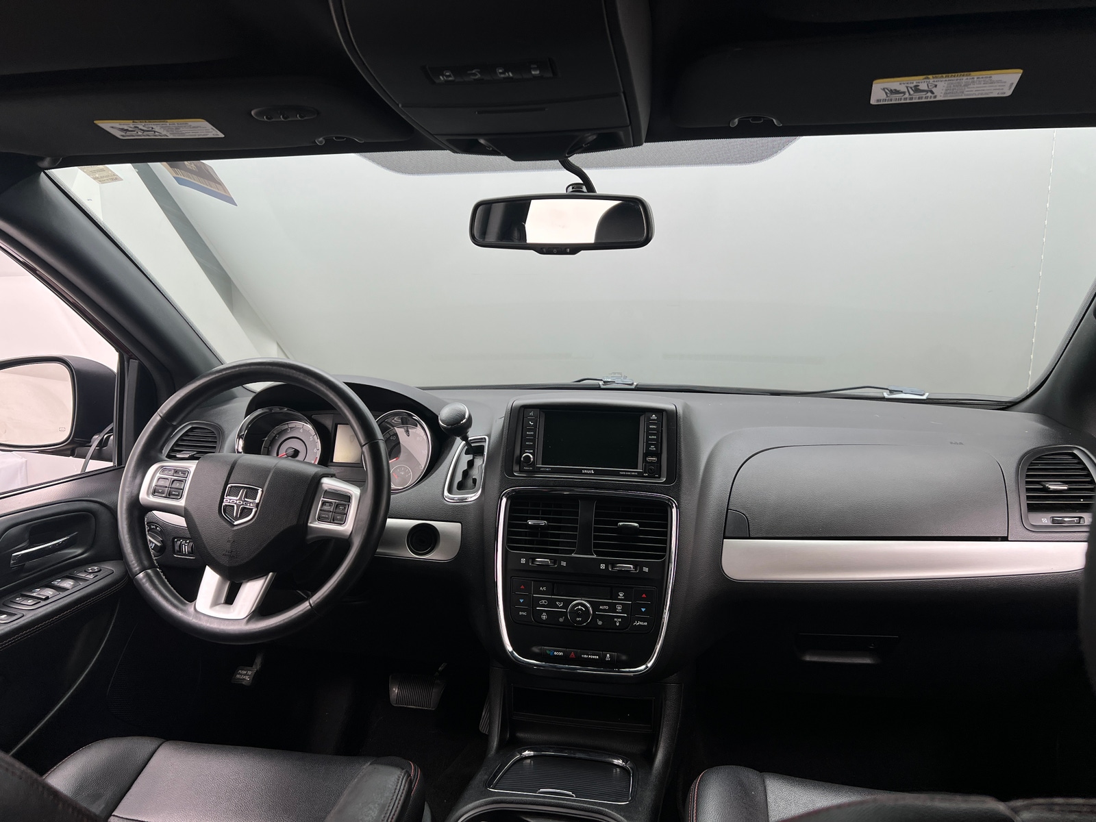 Thumbnail: 2018 Dodge Grand Caravan - 2