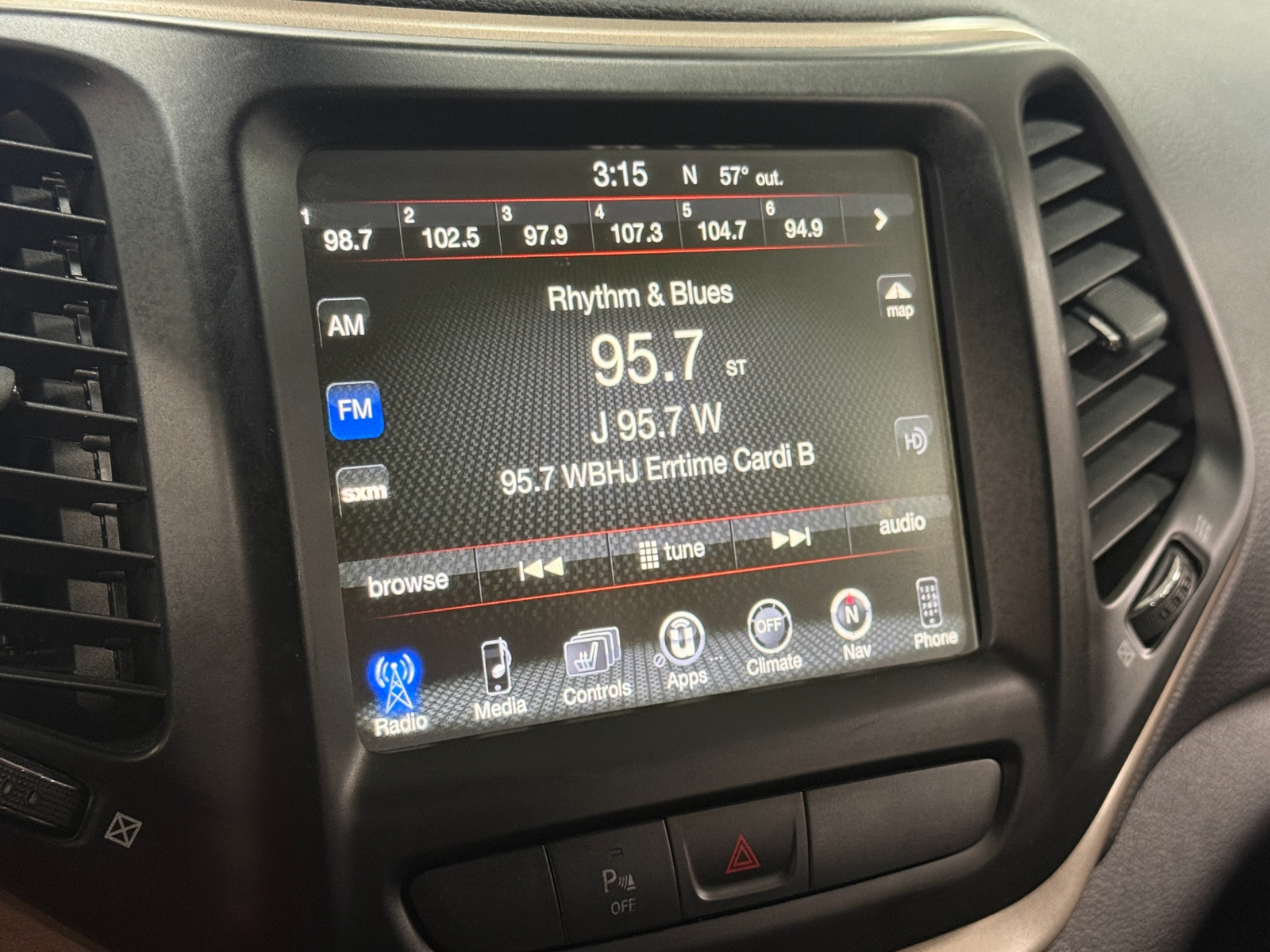 Thumbnail: 2018 Jeep Cherokee - 3