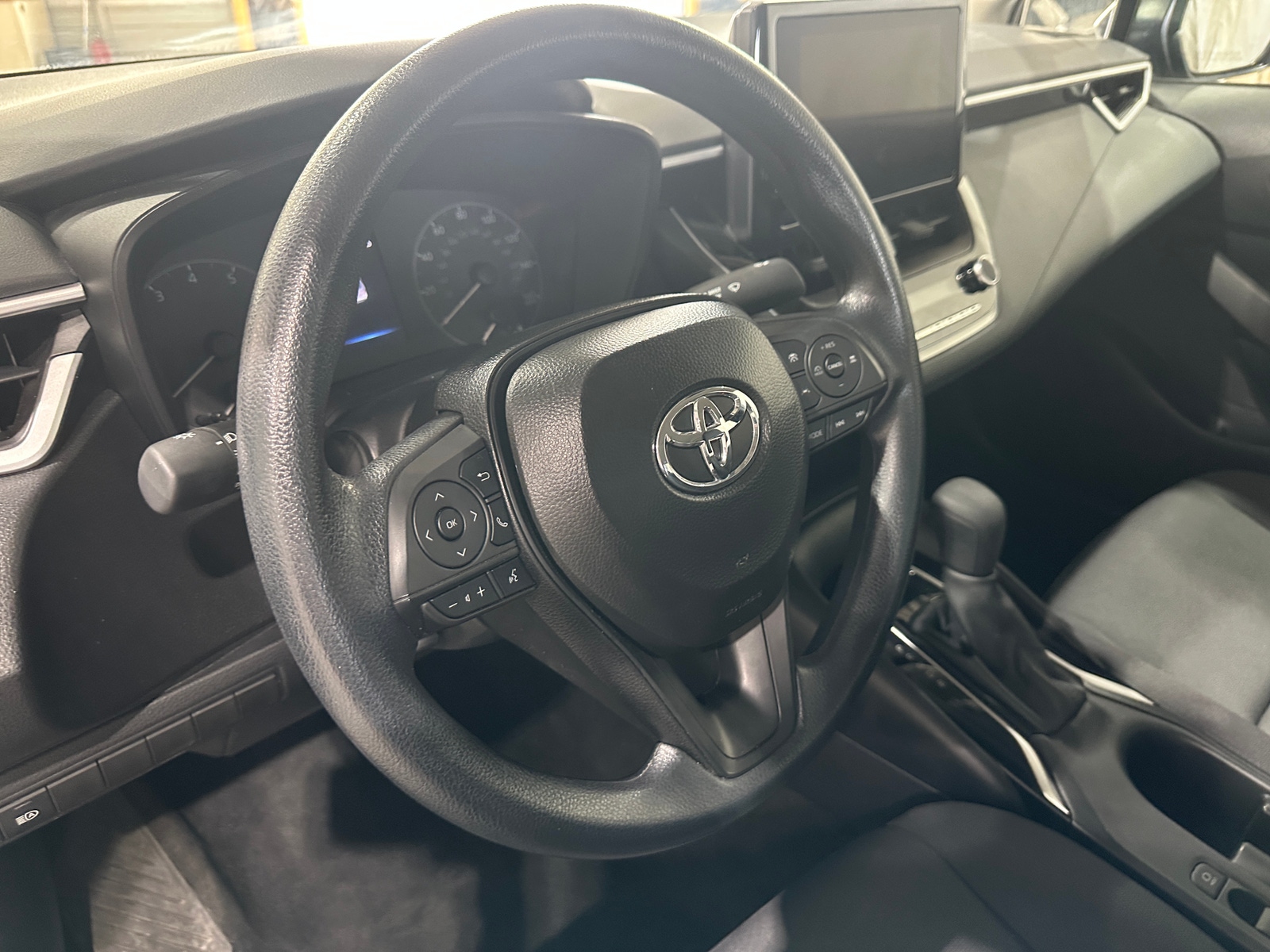 Thumbnail: 2025 Toyota Corolla - 5