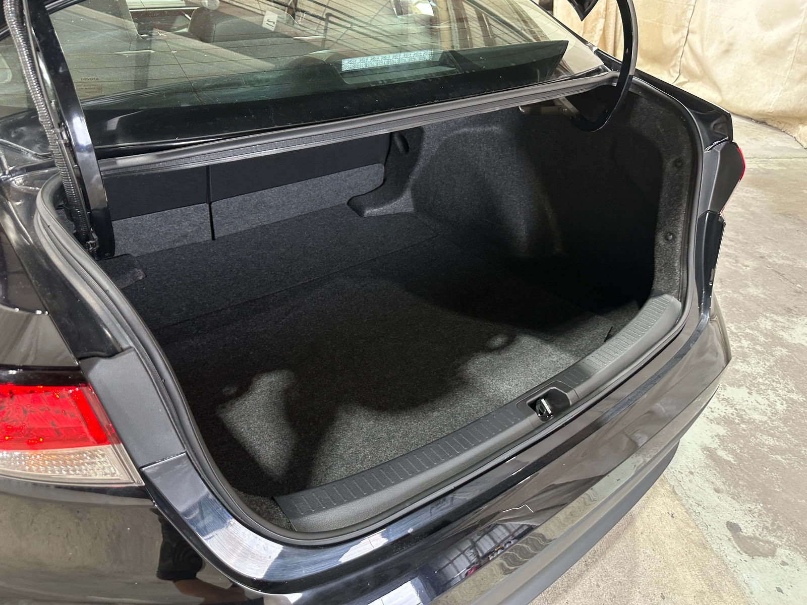 Thumbnail: 2025 Toyota Corolla - 7