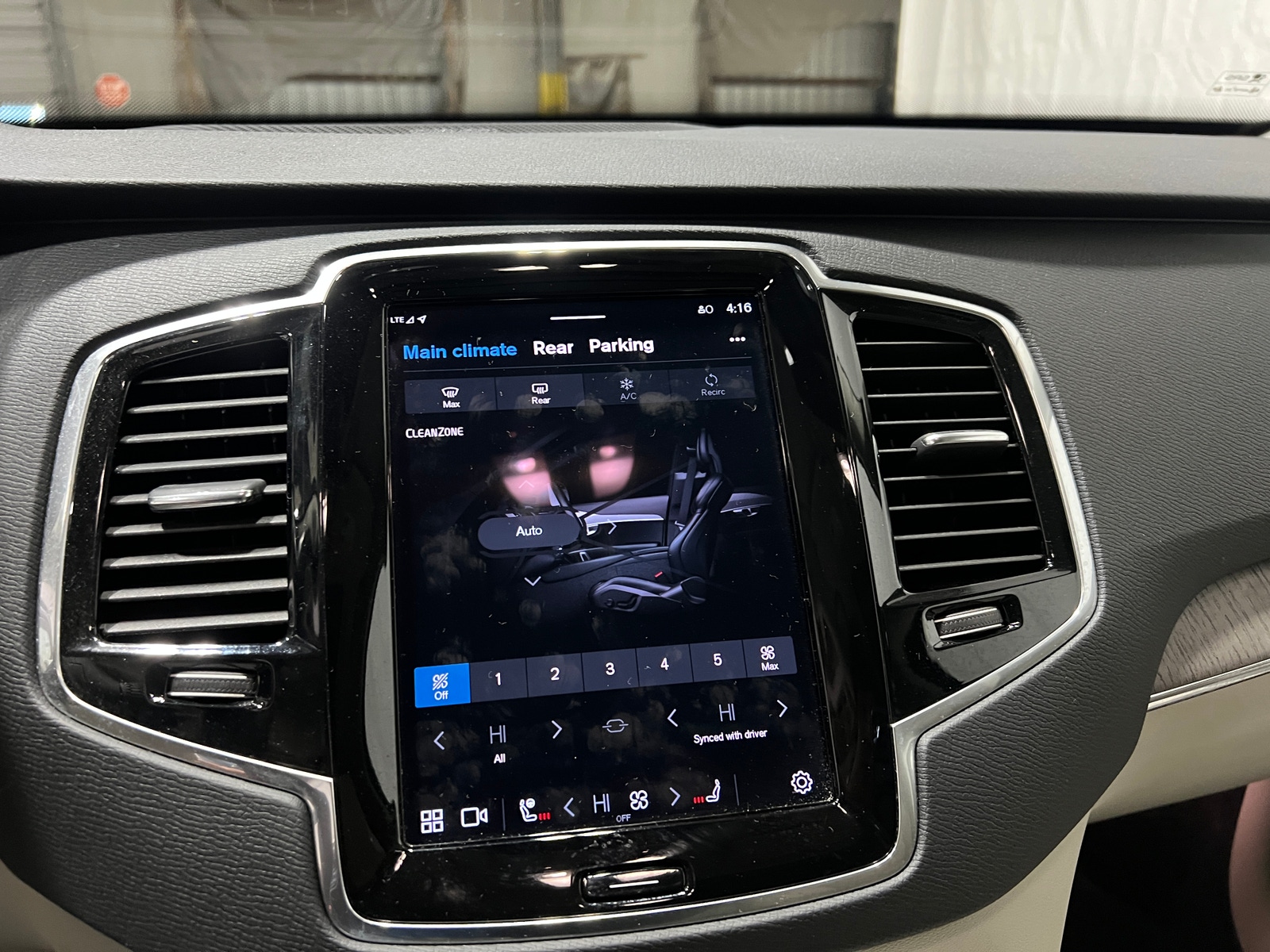 Thumbnail: 2023 Volvo XC90 - 3