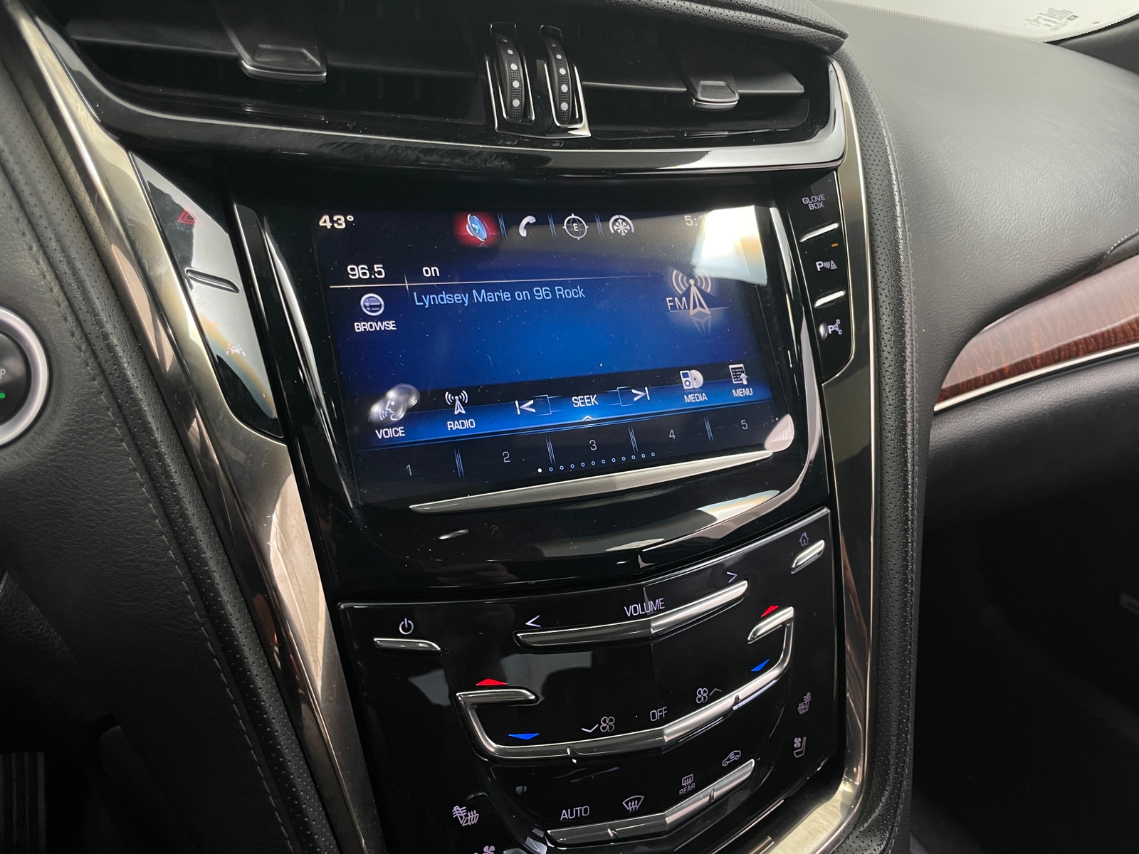 Thumbnail: 2015 Cadillac CTS - 3