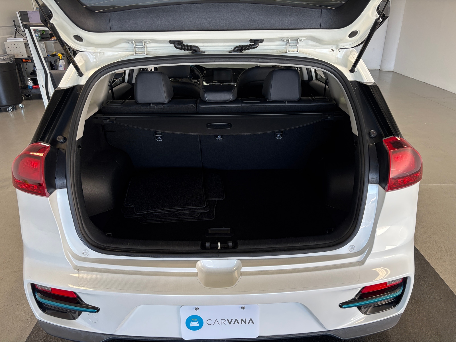 Thumbnail: 2020 Kia Niro - 7