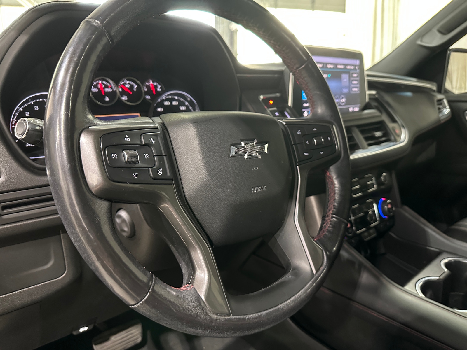 Thumbnail: 2021 Chevrolet Tahoe - 4