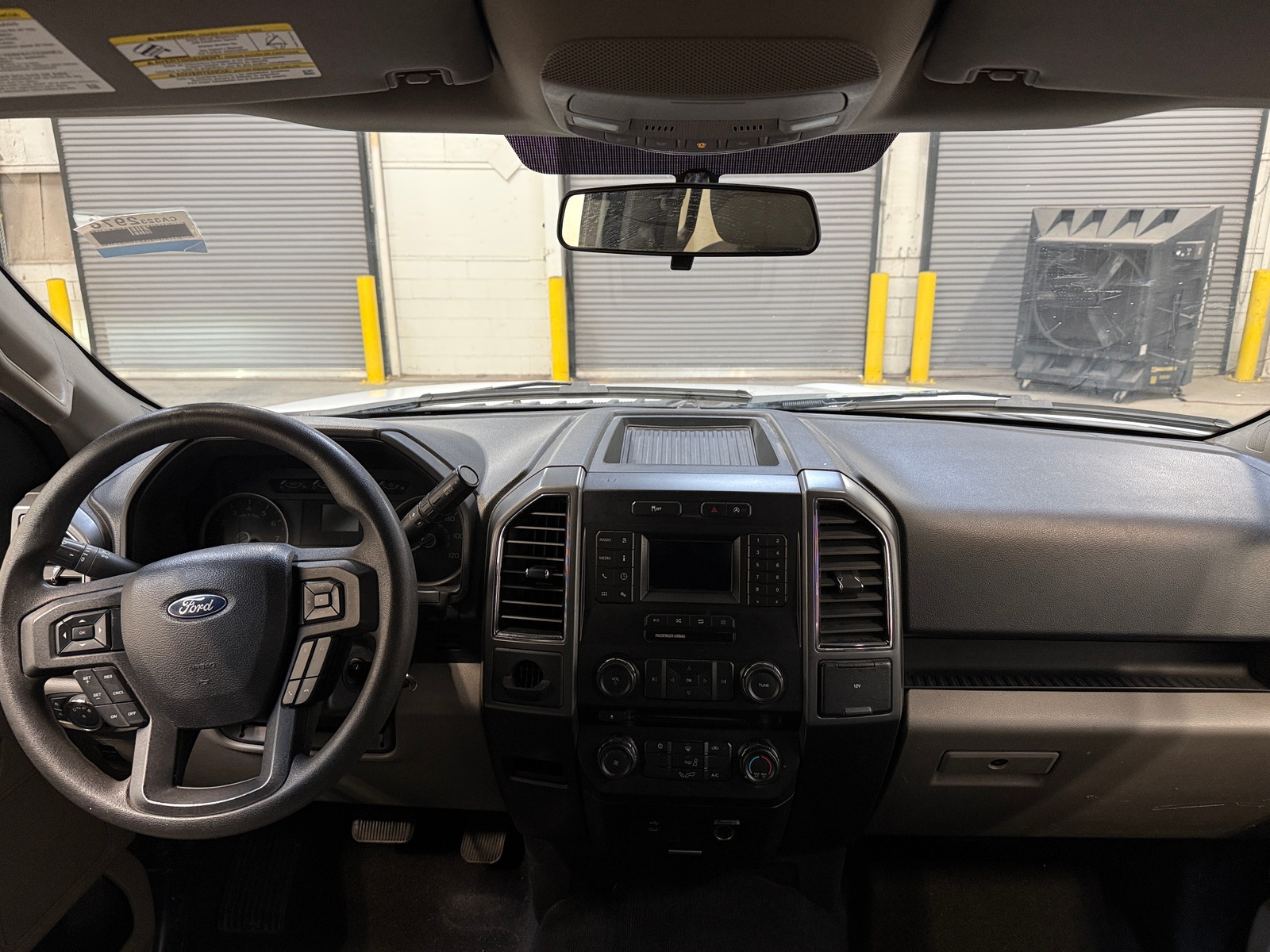 Thumbnail: 2018 Ford Econoline - 3