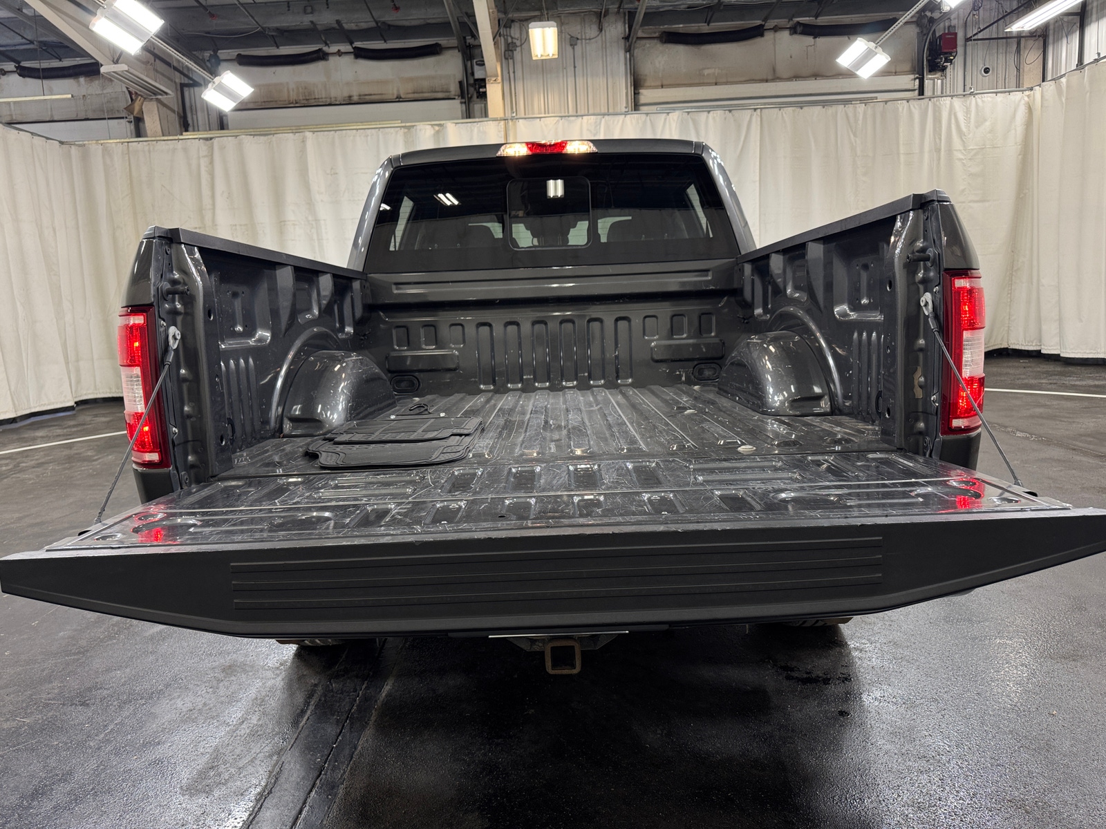 Thumbnail: 2020 Ford Econoline - 7