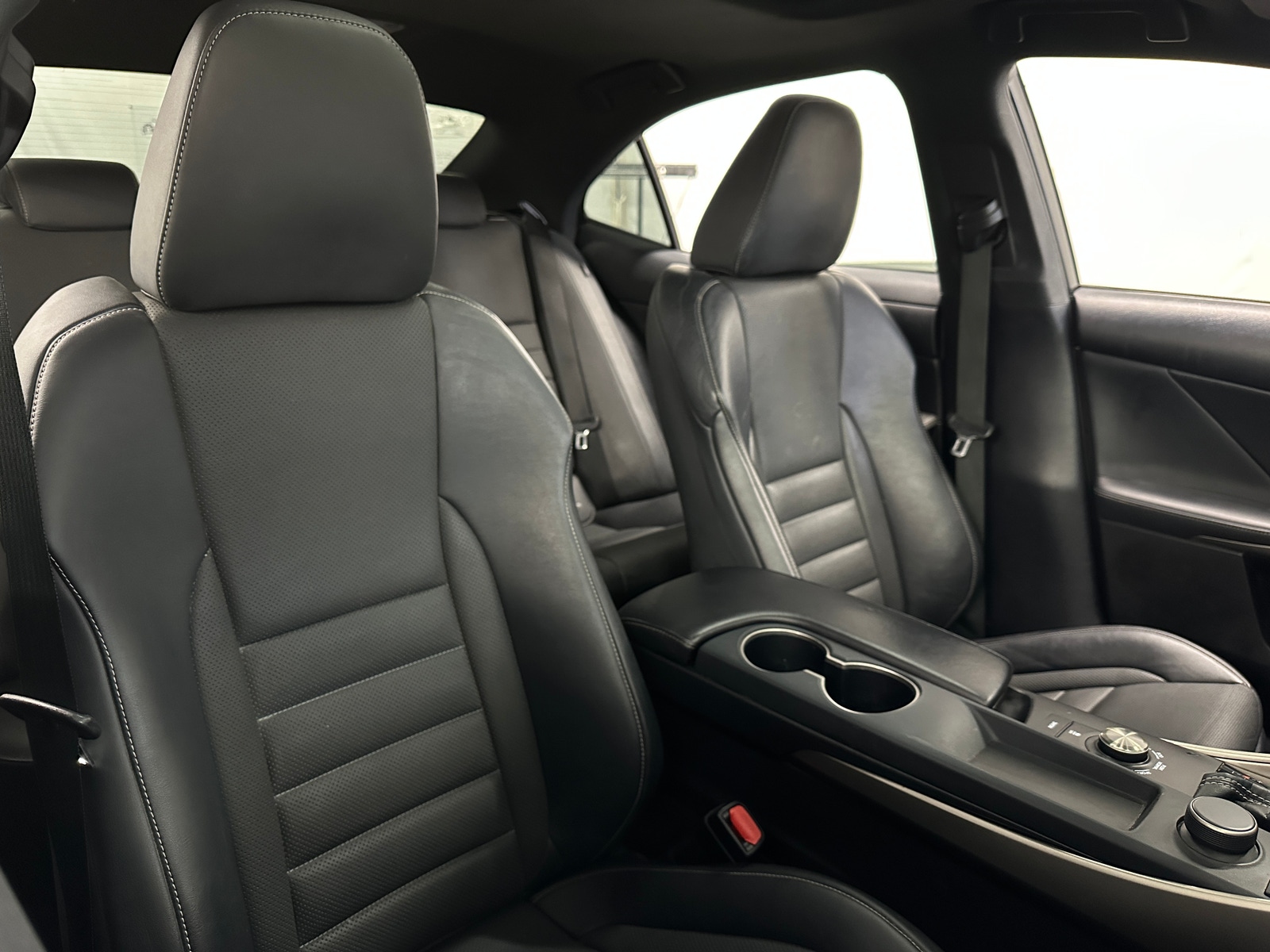 Thumbnail: 2018 Lexus IS - 2