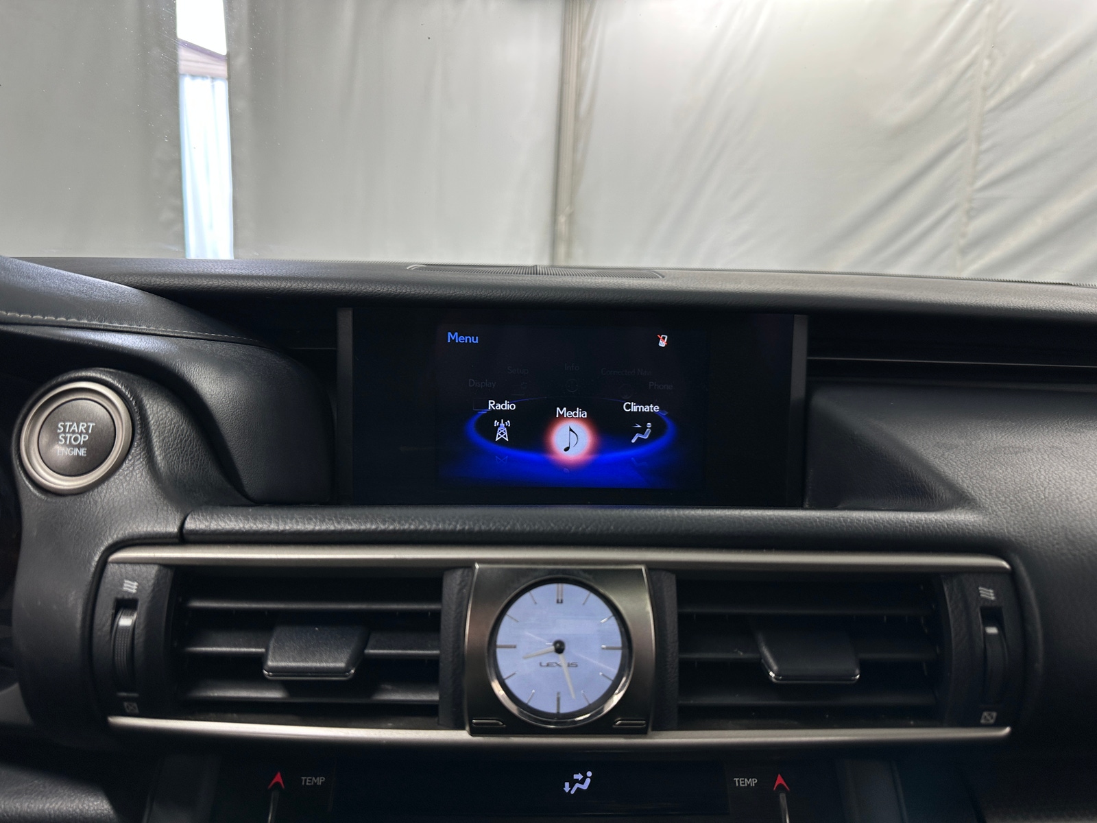 Thumbnail: 2018 Lexus IS - 4