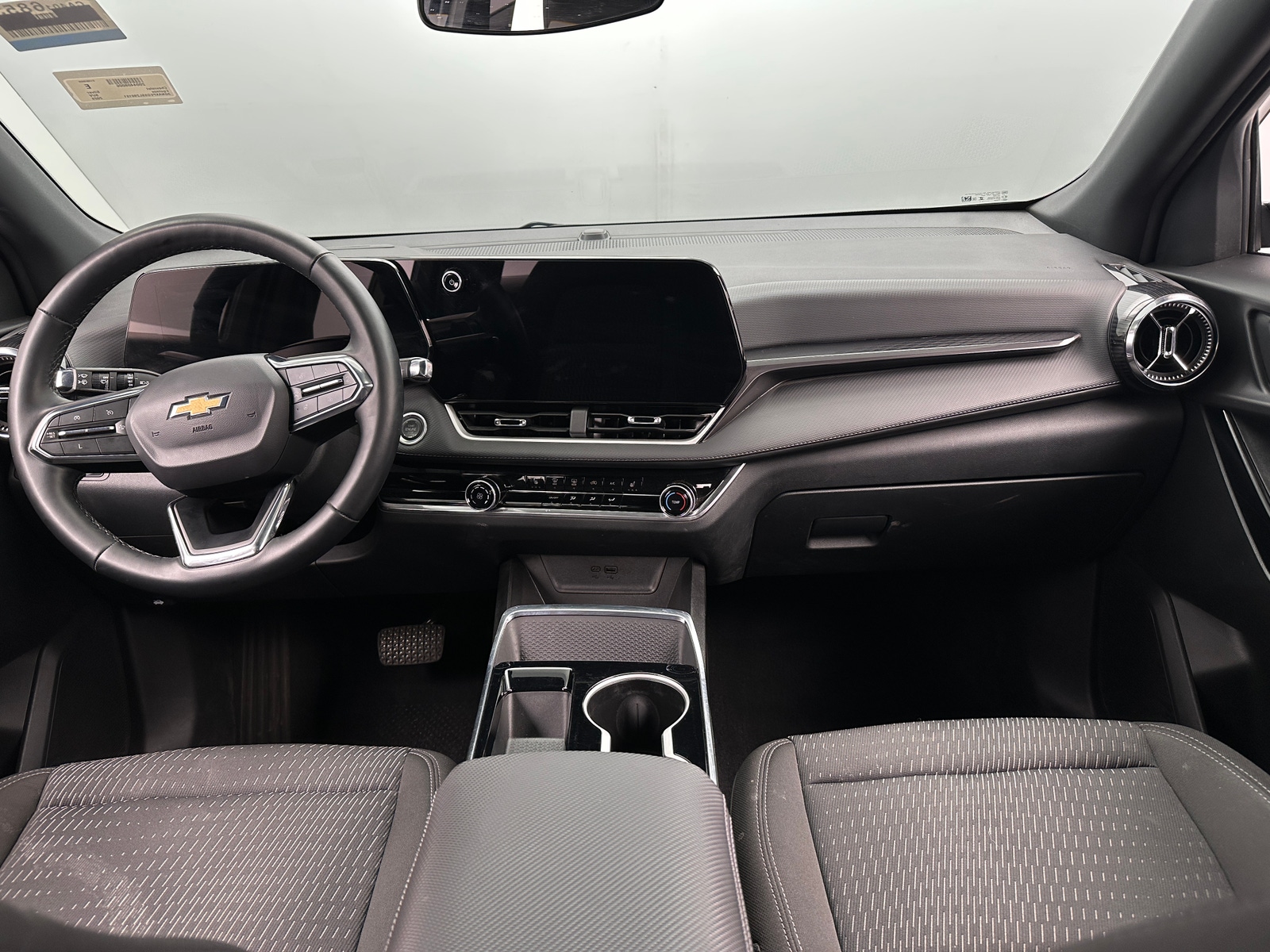 Thumbnail: 2025 Chevrolet Equinox - 3