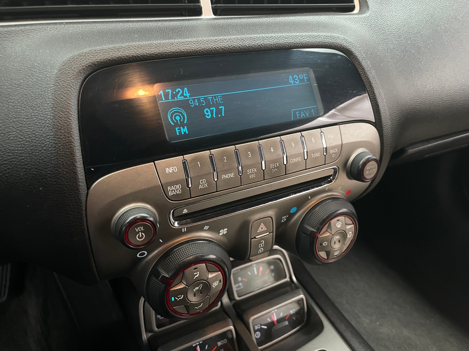 Thumbnail: 2011 Chevrolet Camaro - 3