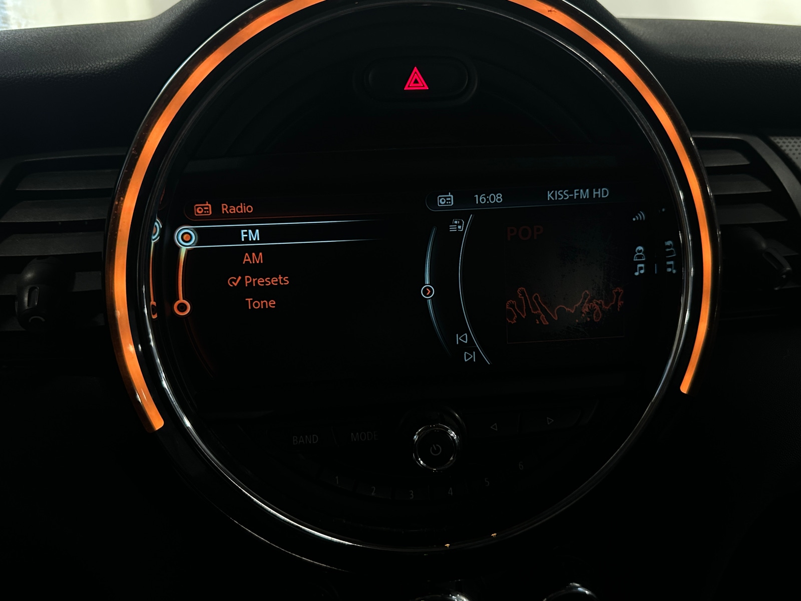 Thumbnail: 2016 MINI Cooper Hardtop - 3