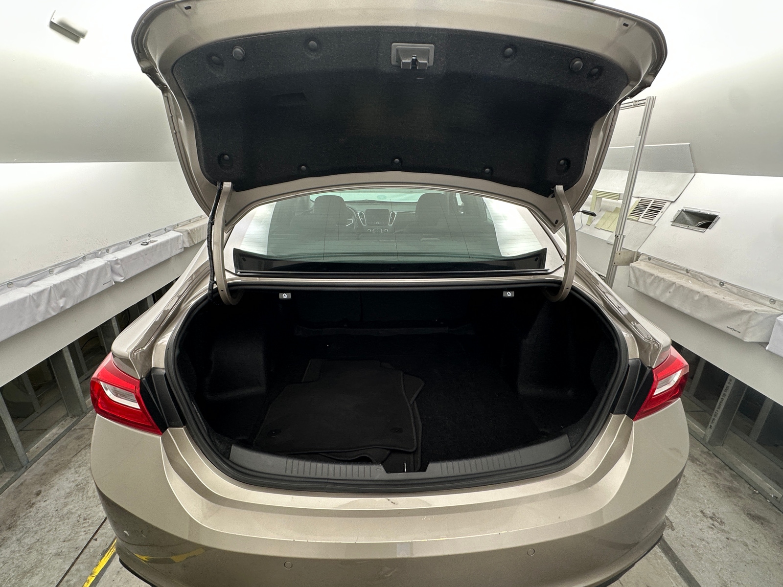 Thumbnail: 2024 Chevrolet Malibu - 7