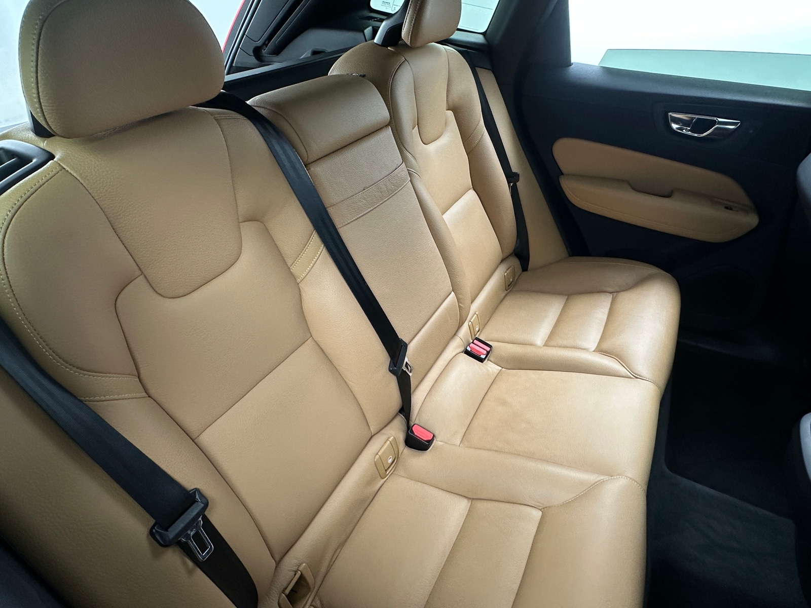 Thumbnail: 2018 Volvo XC60 - 5