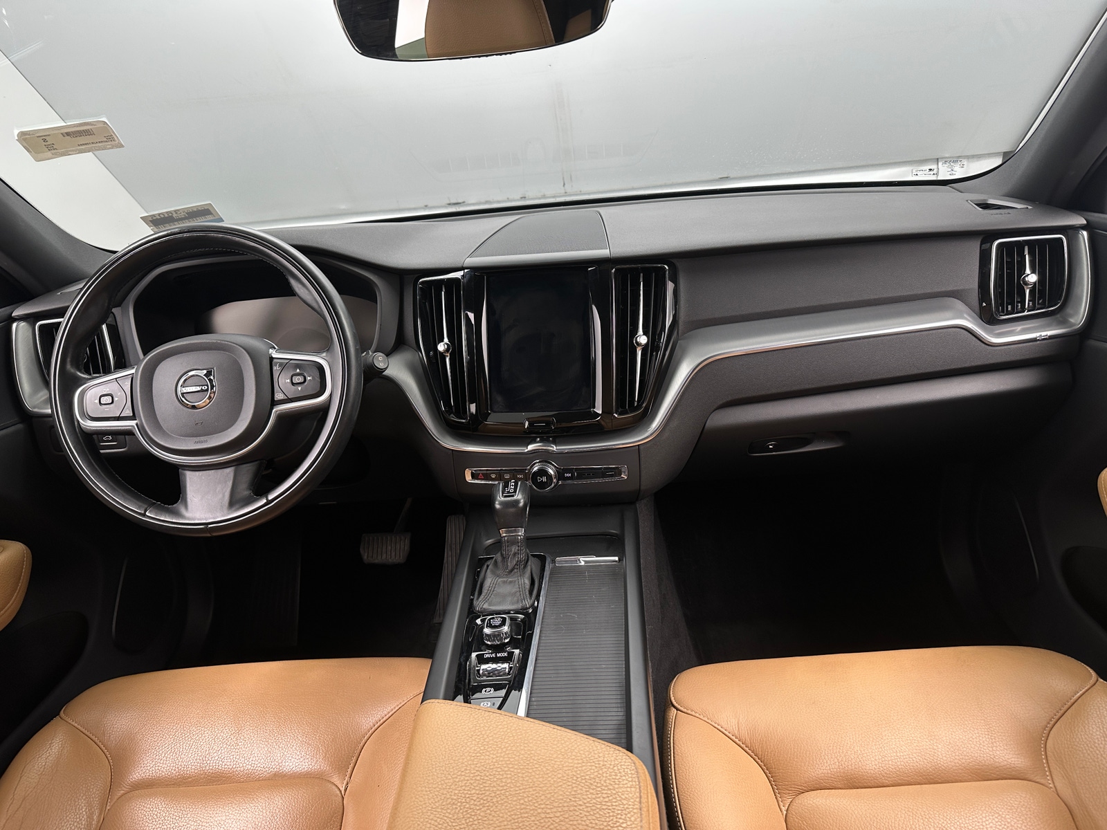 Thumbnail: 2018 Volvo XC60 - 2